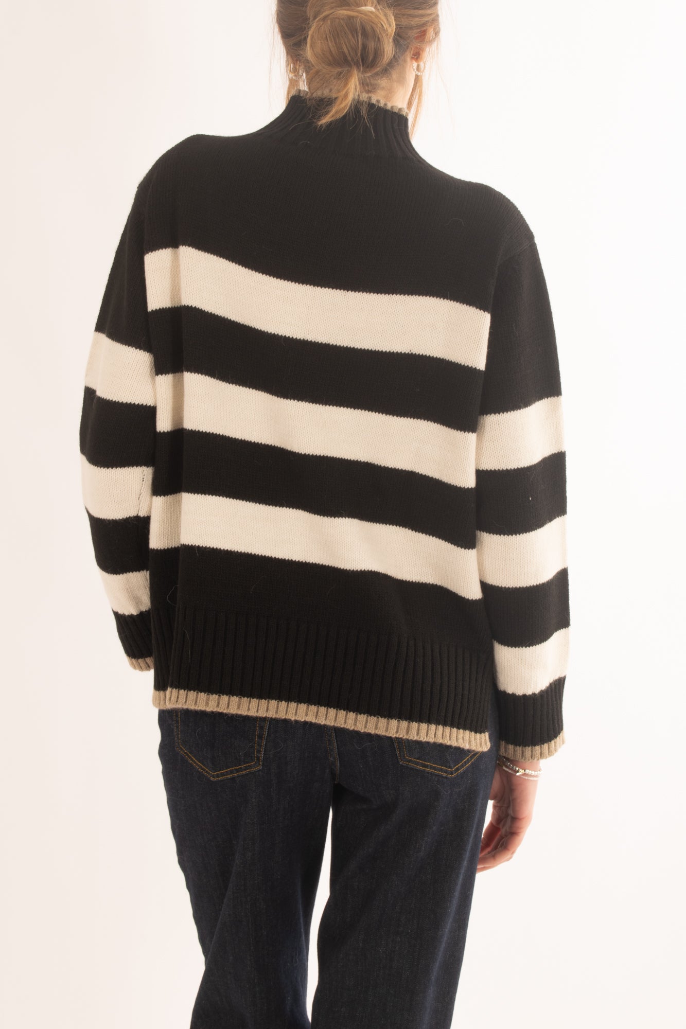 Maglione rigato da Donna Motel - Nero