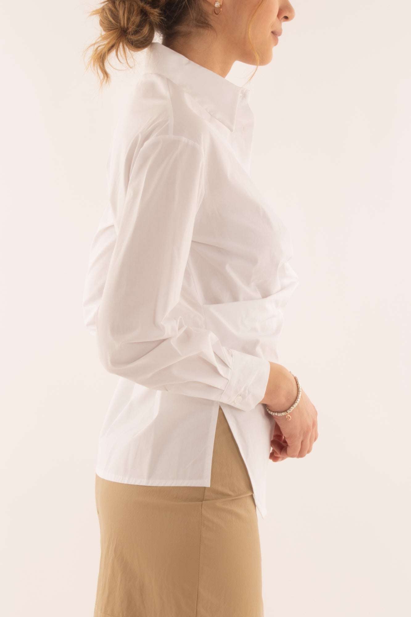 Camicia con allacciatura di lato da Donna Angela davis - Bianco