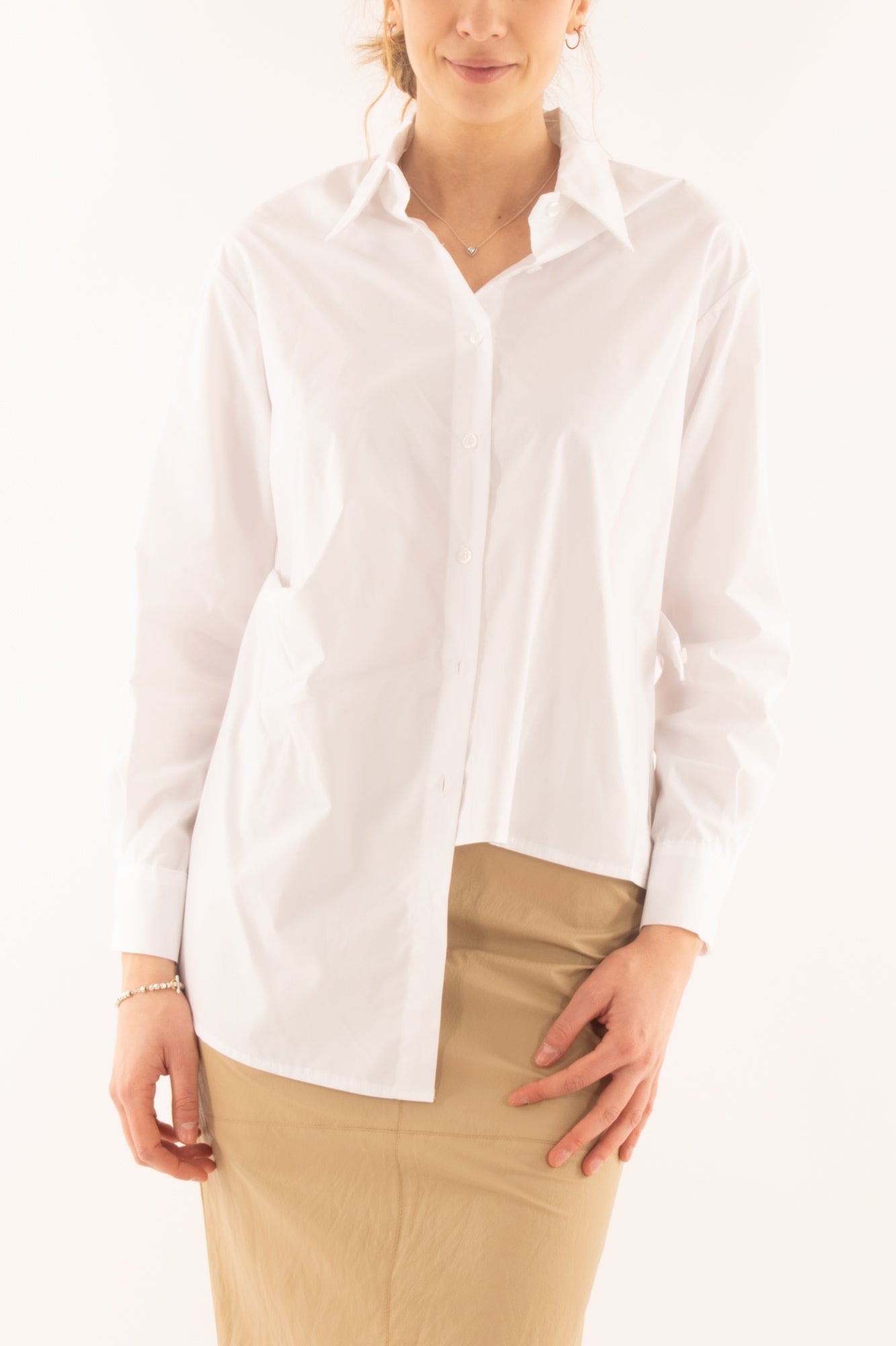 Camicia con allacciatura di lato da Donna Angela davis - Bianco