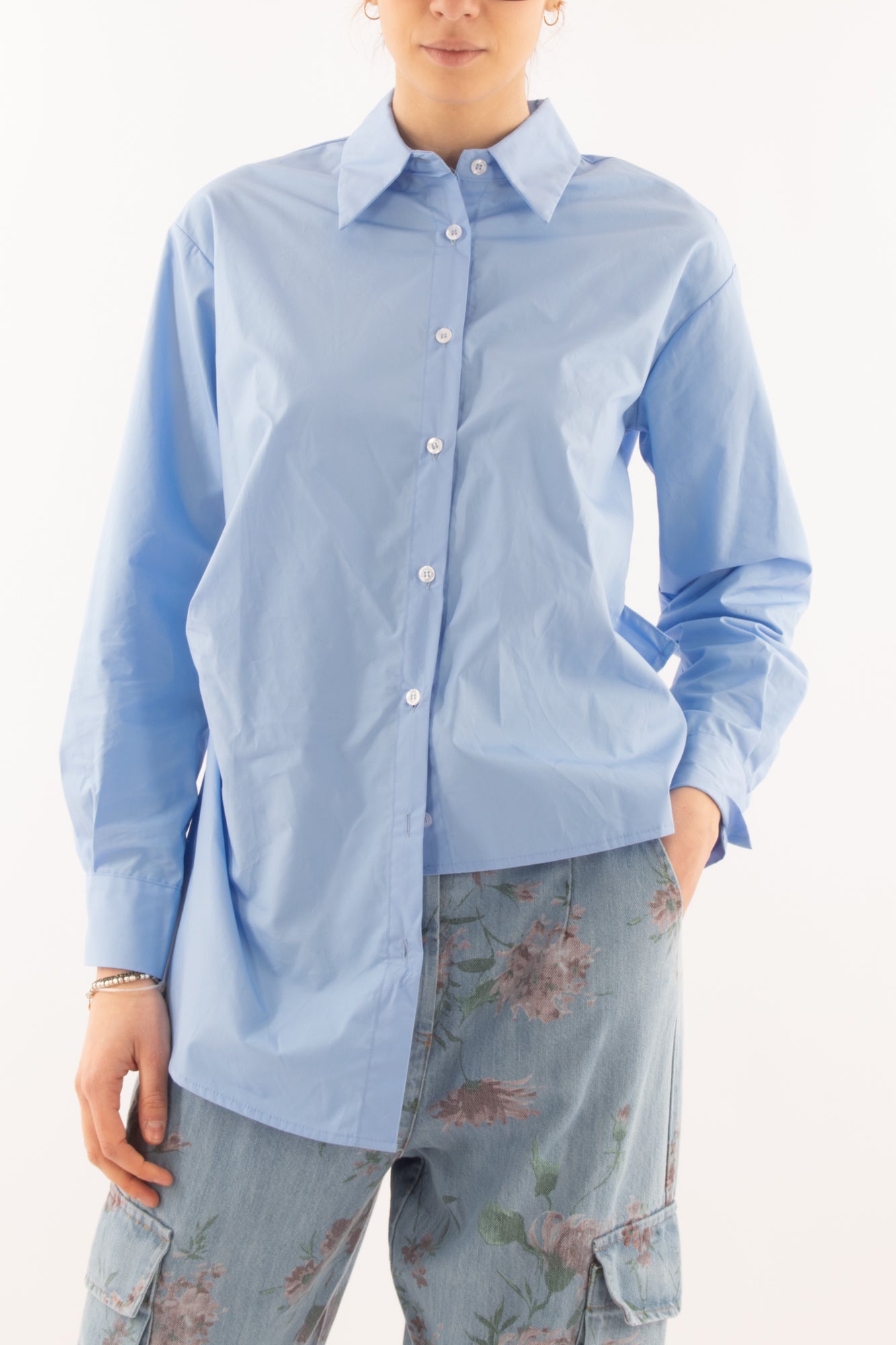 Camicia con allacciatura di lato da Donna Angela davis - Celeste