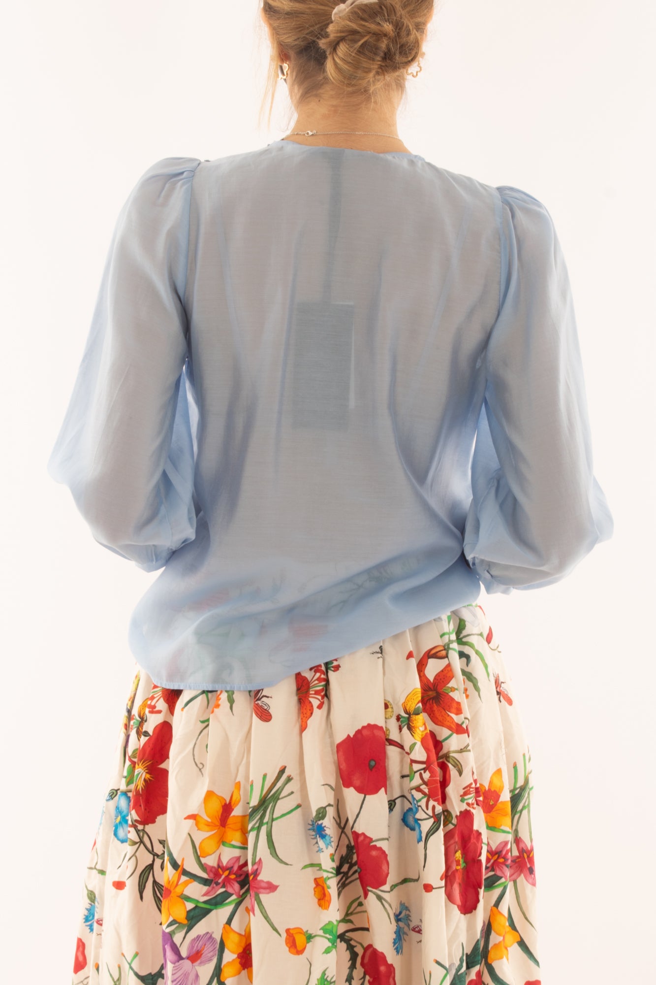 Maglia con profili in pizzo da Donna Metoo - Celeste