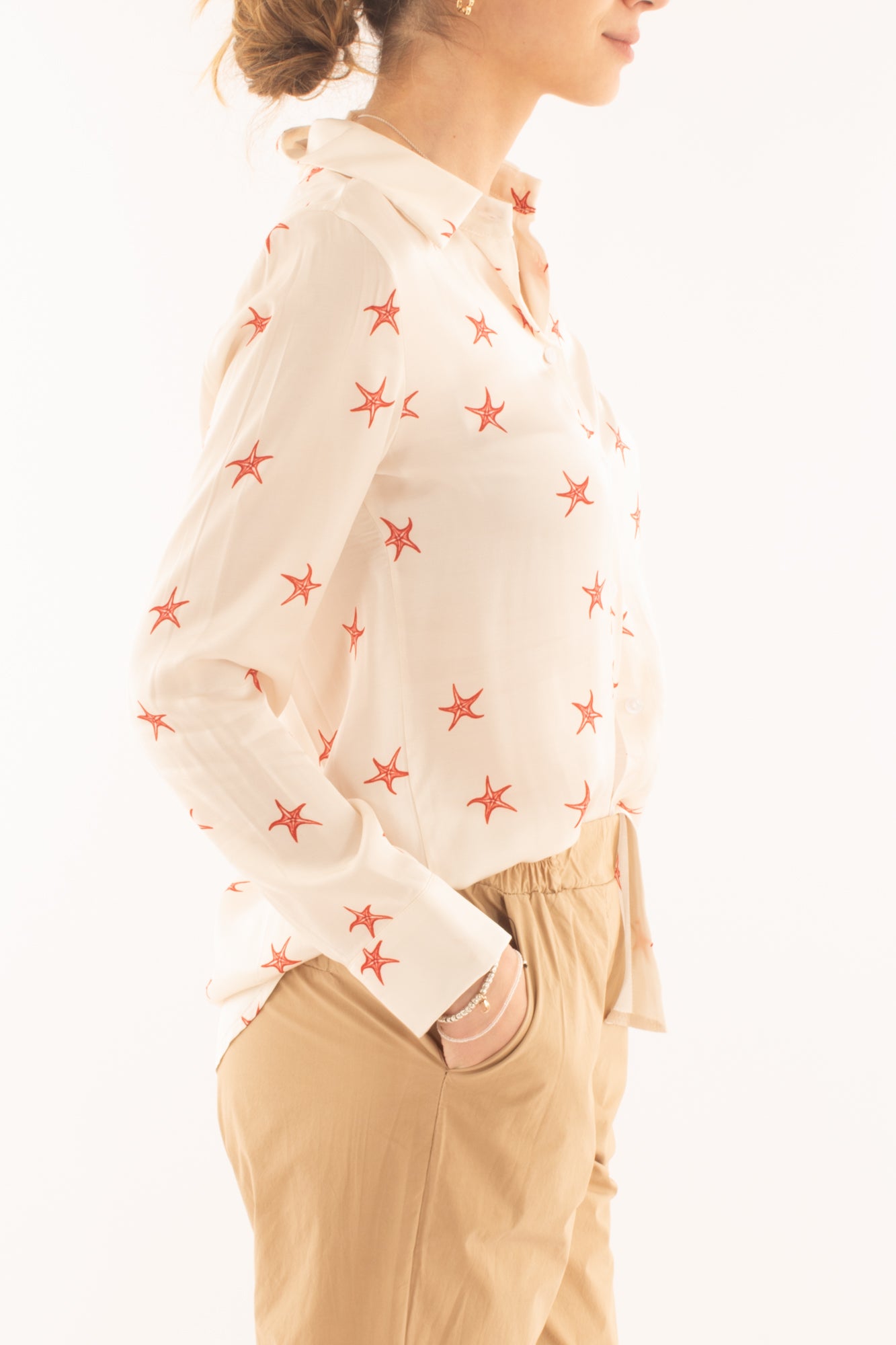 Camicia con stelle di mare da Donna Metoo - Sabbia