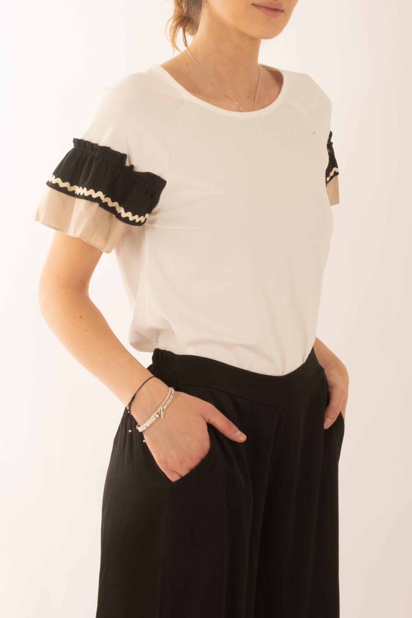 T-shirt con balze da Donna Metoo - Sabbia