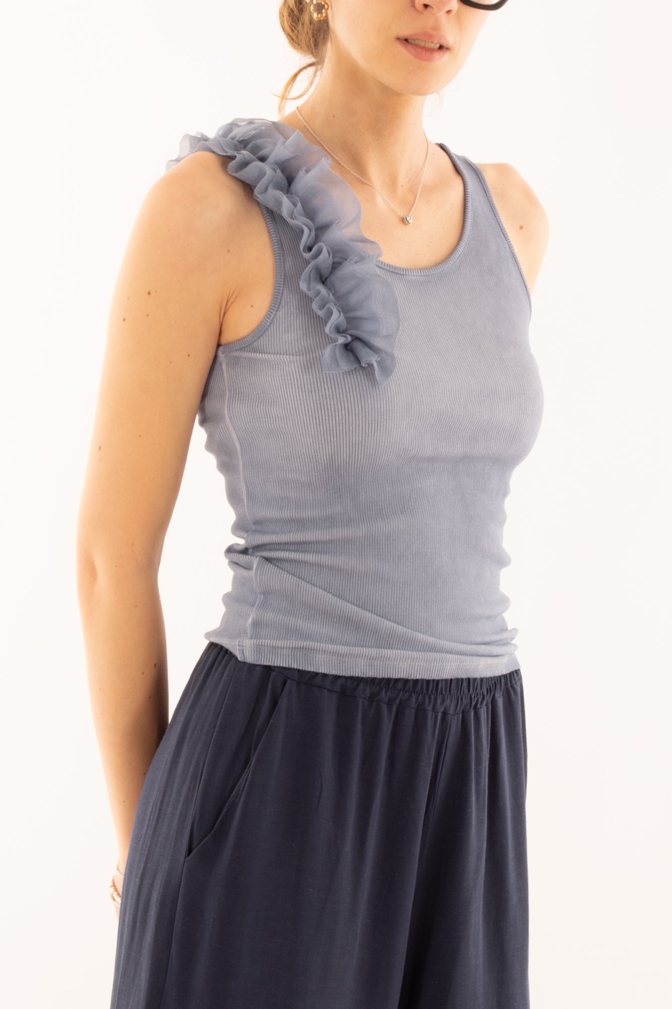 Canottiera mille righe da Donna Metoo - Celeste