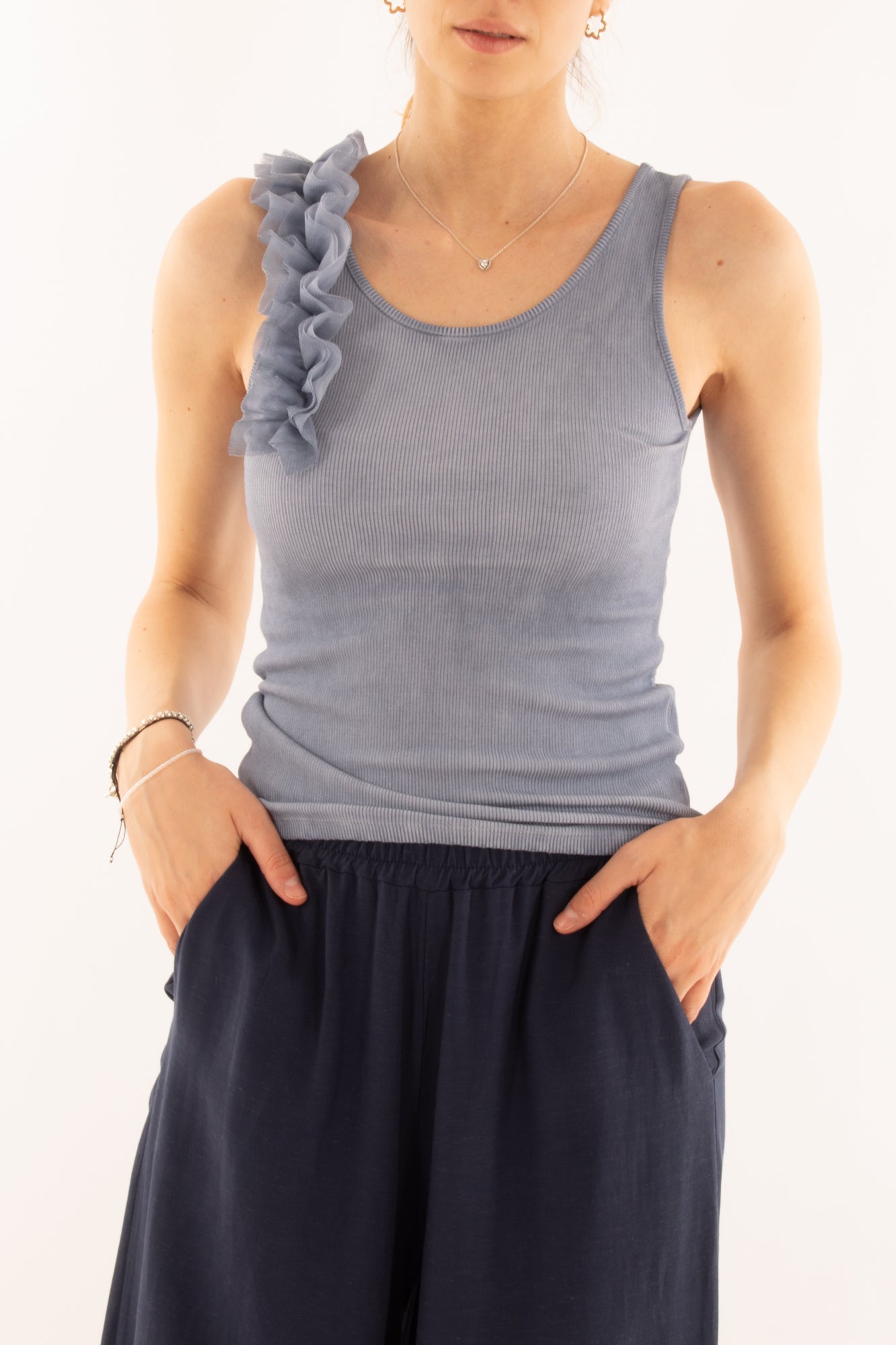 Canottiera mille righe da Donna Metoo - Celeste