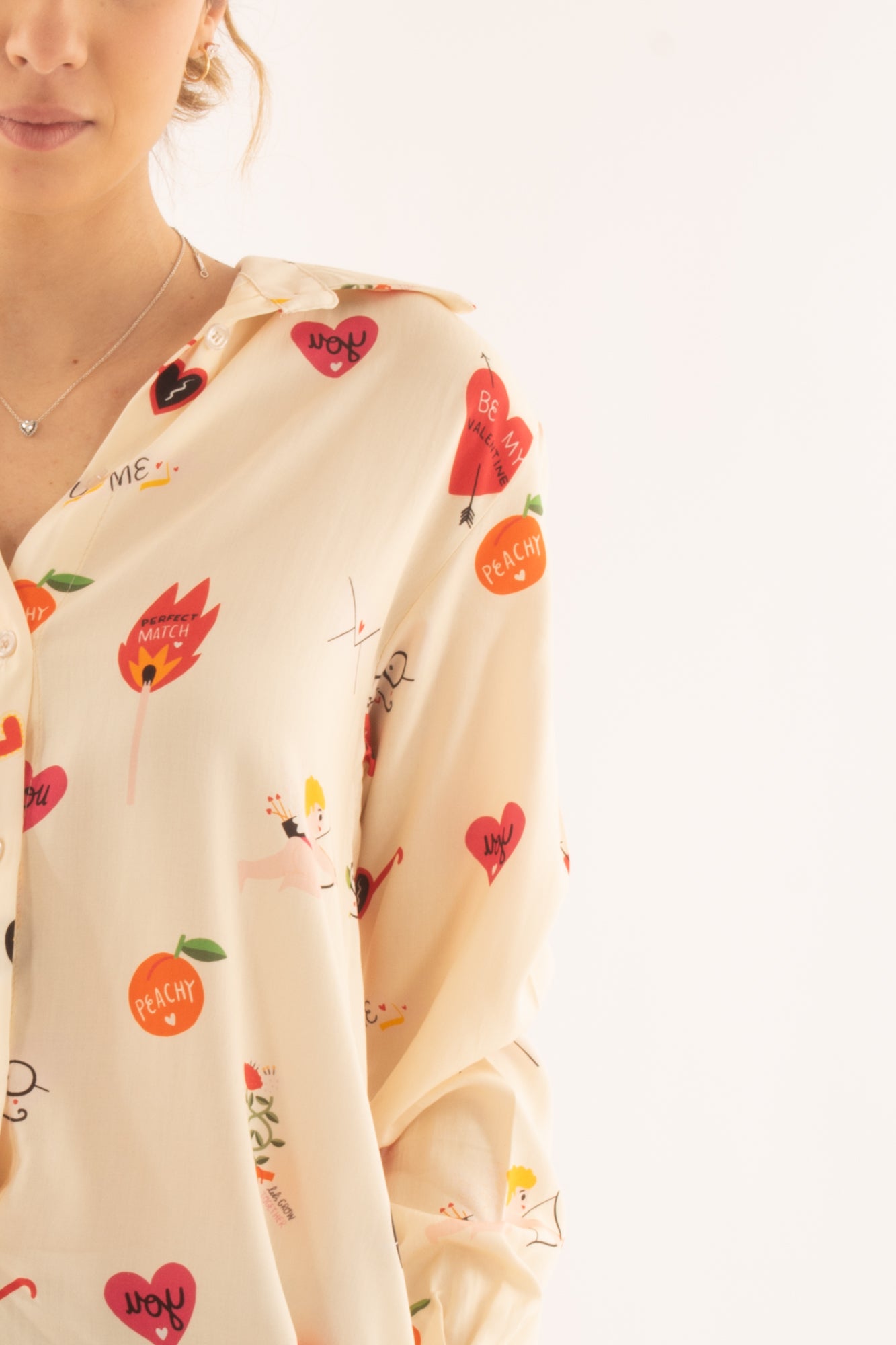 Camicia con cuori in viscosa da Donna Metoo - Crema