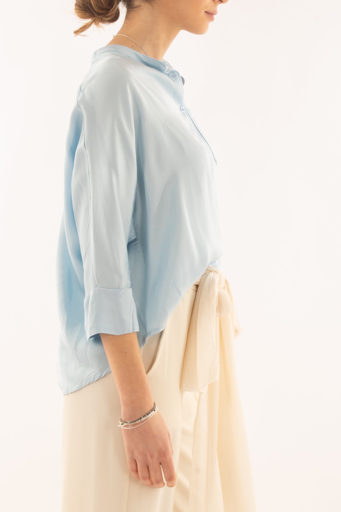 Camicia alla coreana da Donna Metoo - Celeste