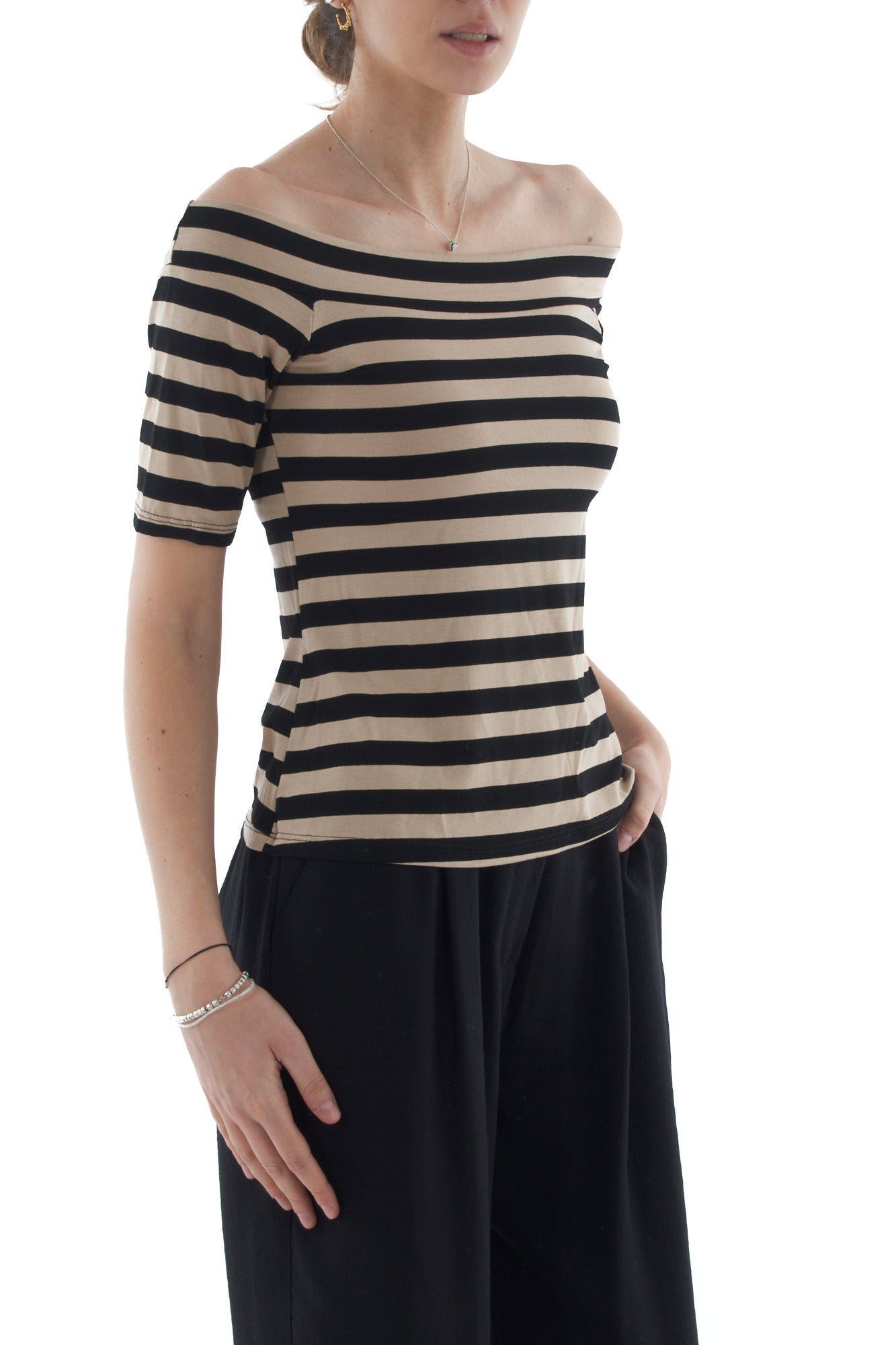 Maglia con scollo a barca rigata da Donna Souvenir - Nero