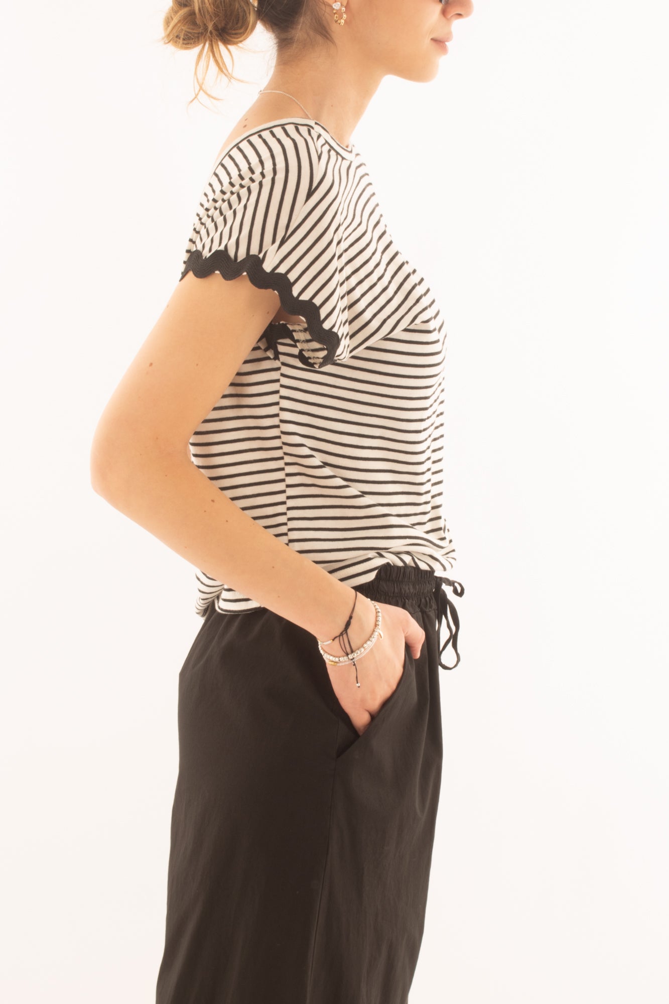 T-shirt rigata con ricami da Donna Souvenir- Burro