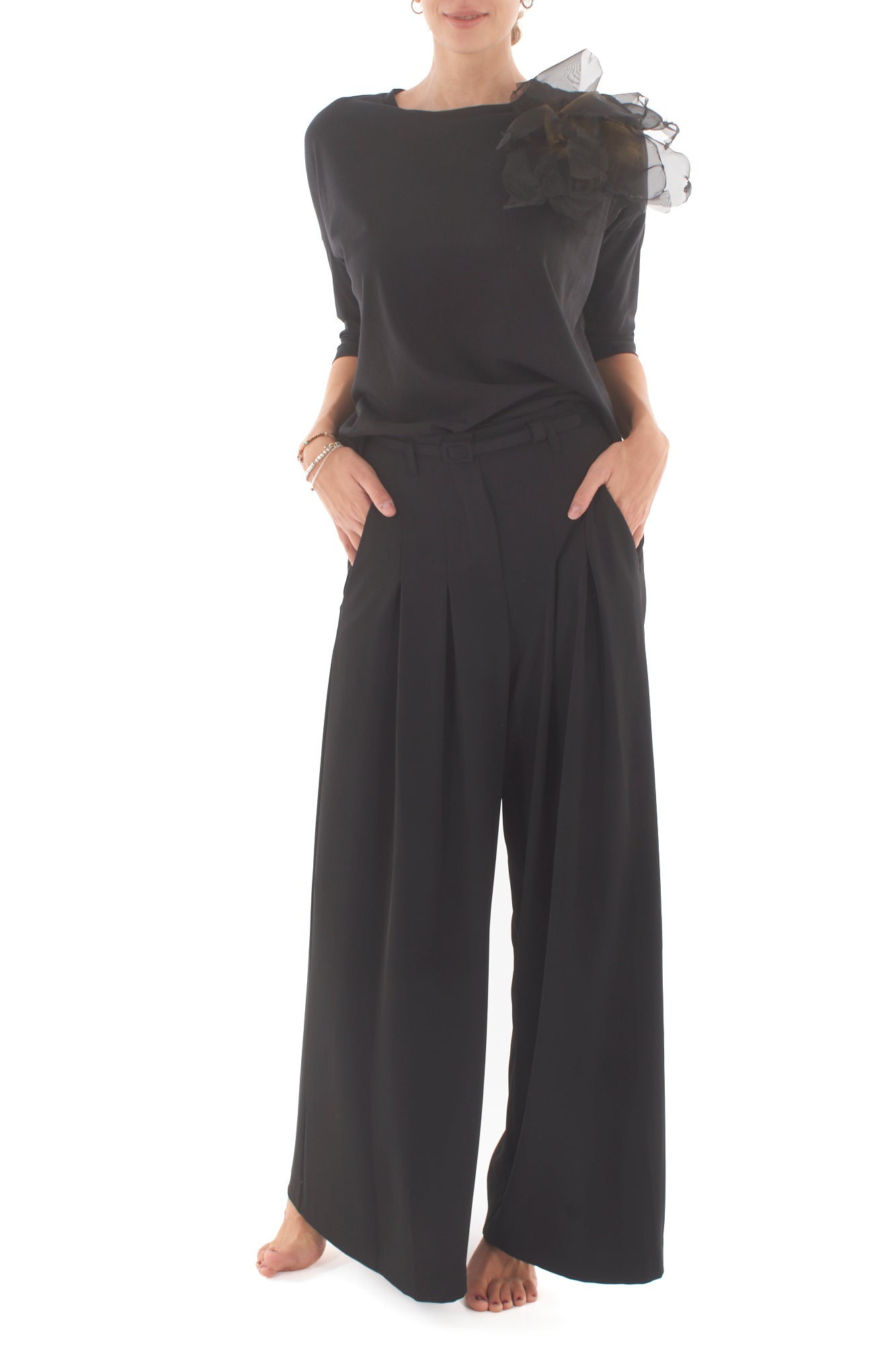 T-shirt con spilla Souvenir - Nero
