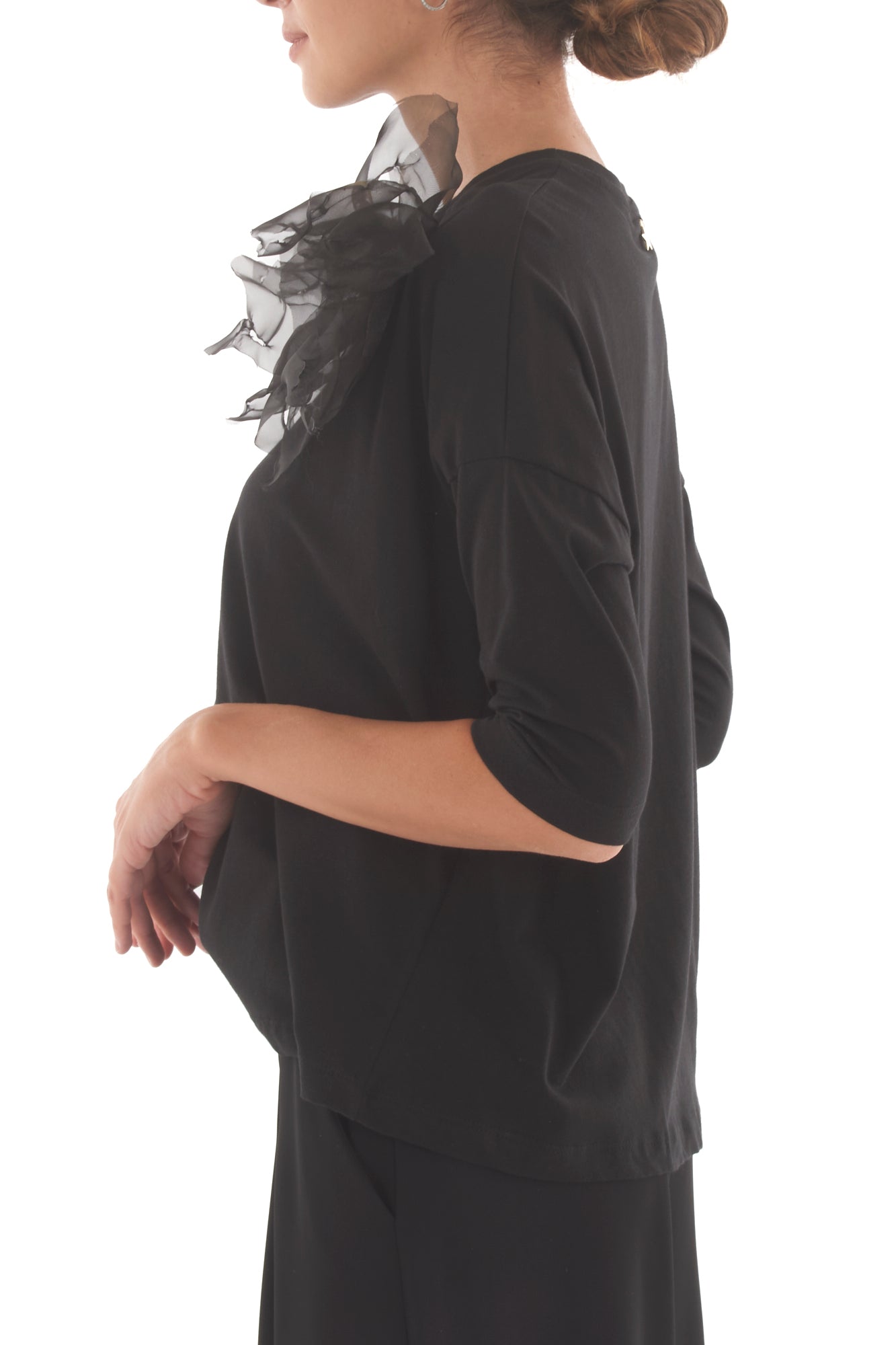 T-shirt con spilla Souvenir - Nero