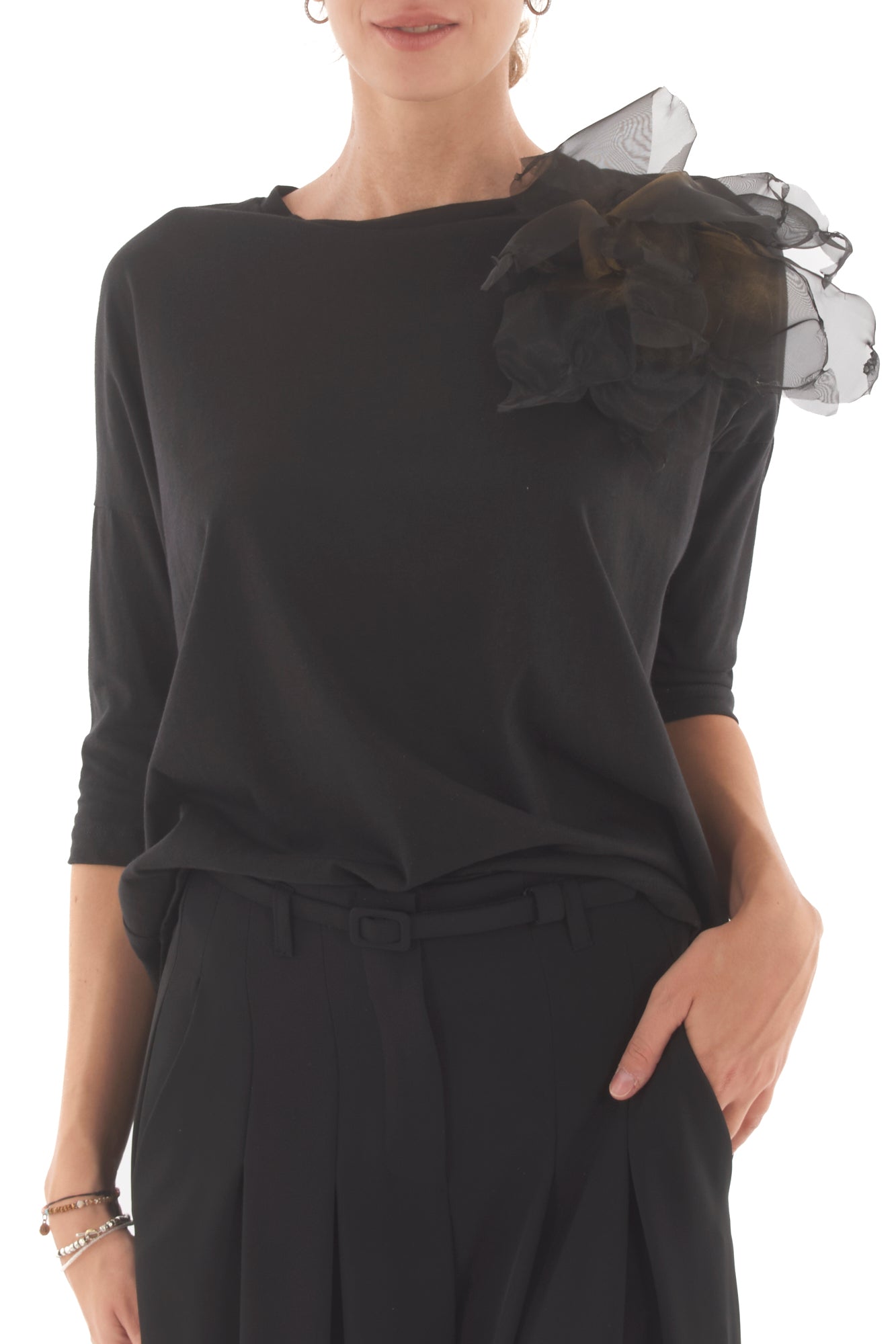 T-shirt con spilla Souvenir - Nero