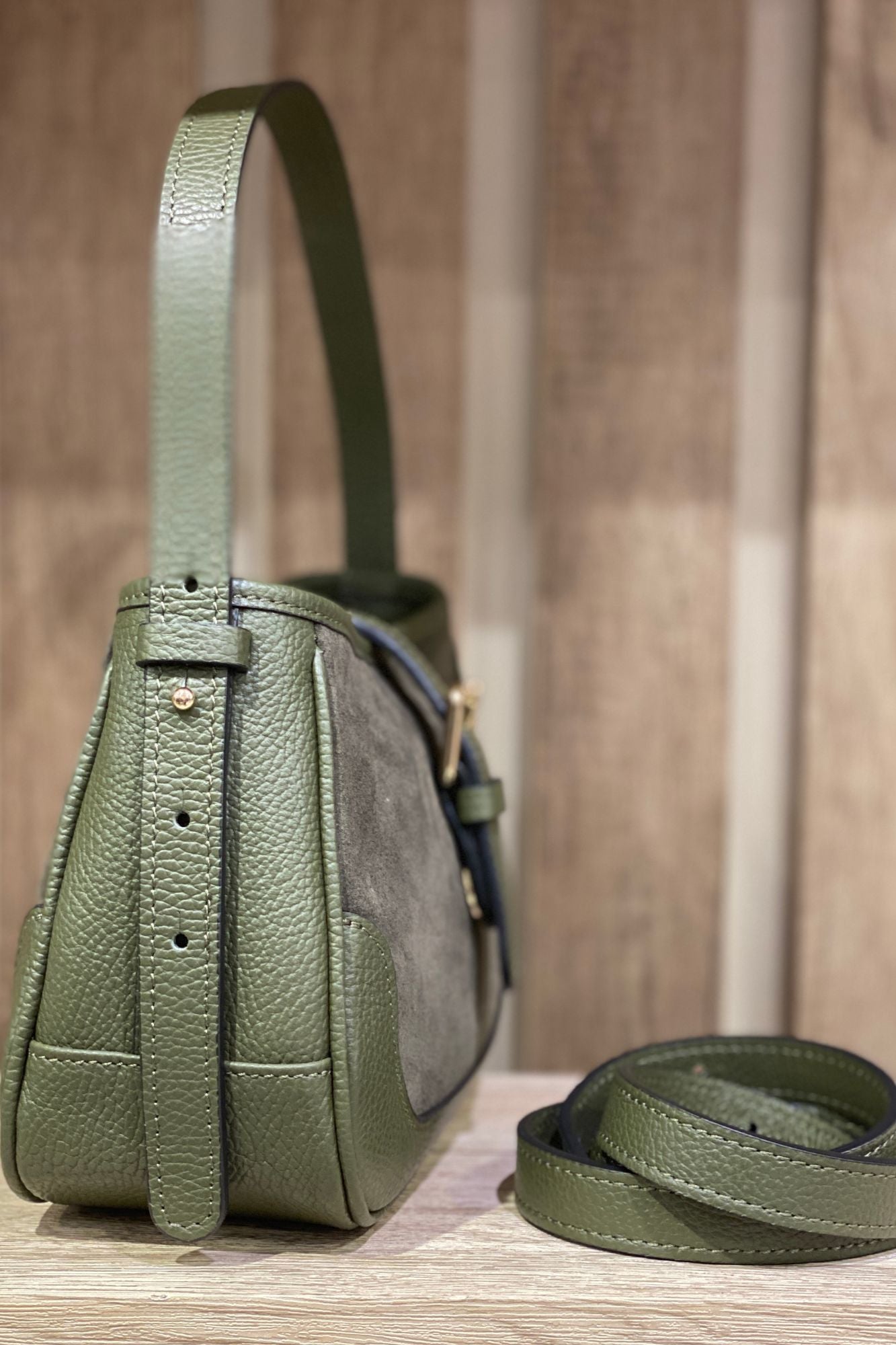 Borsa con fibia scamosciata Metoo