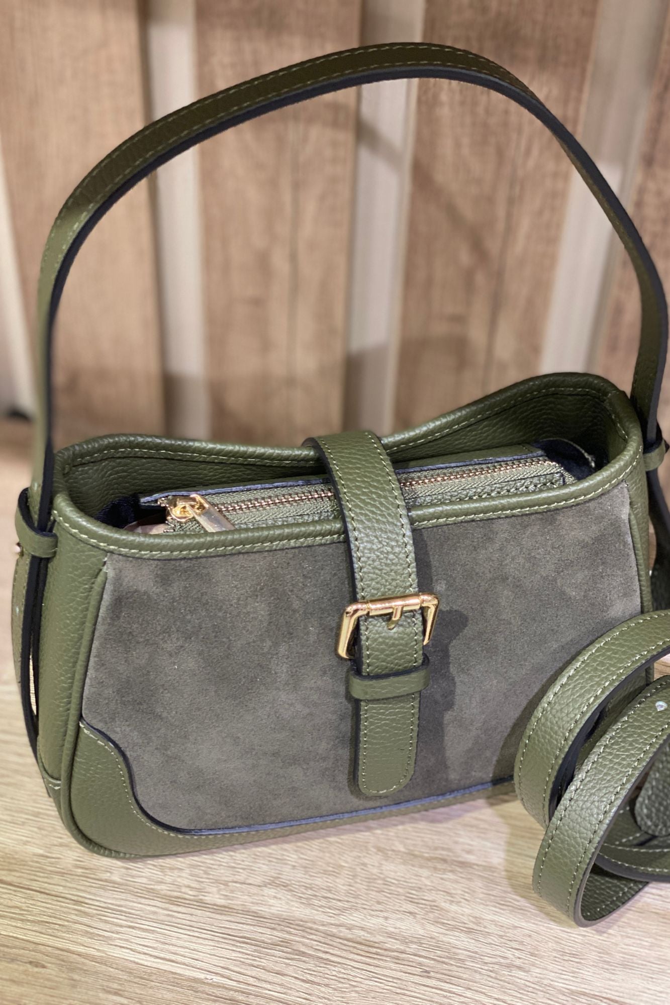 Borsa con fibia scamosciata Metoo
