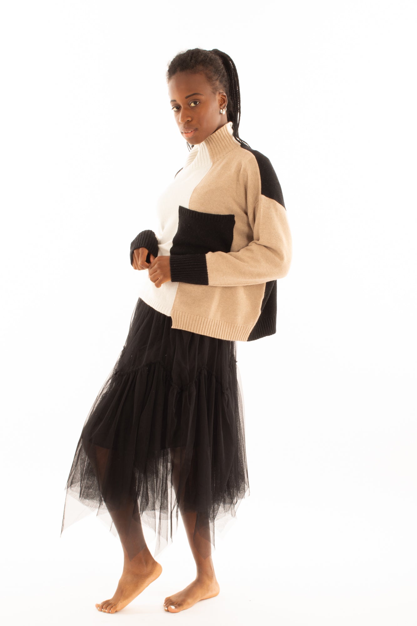 Maglione con tascone Angela Davis -Ecru