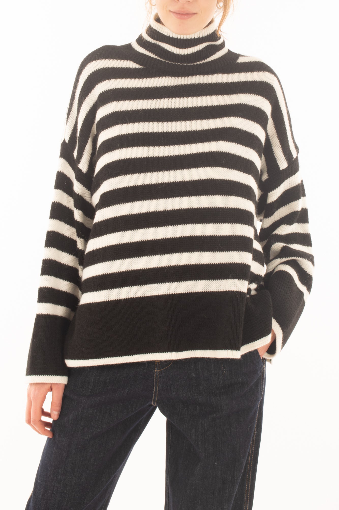 Maglione misto lana rigato da donna con spacchetto Metoo - Nero