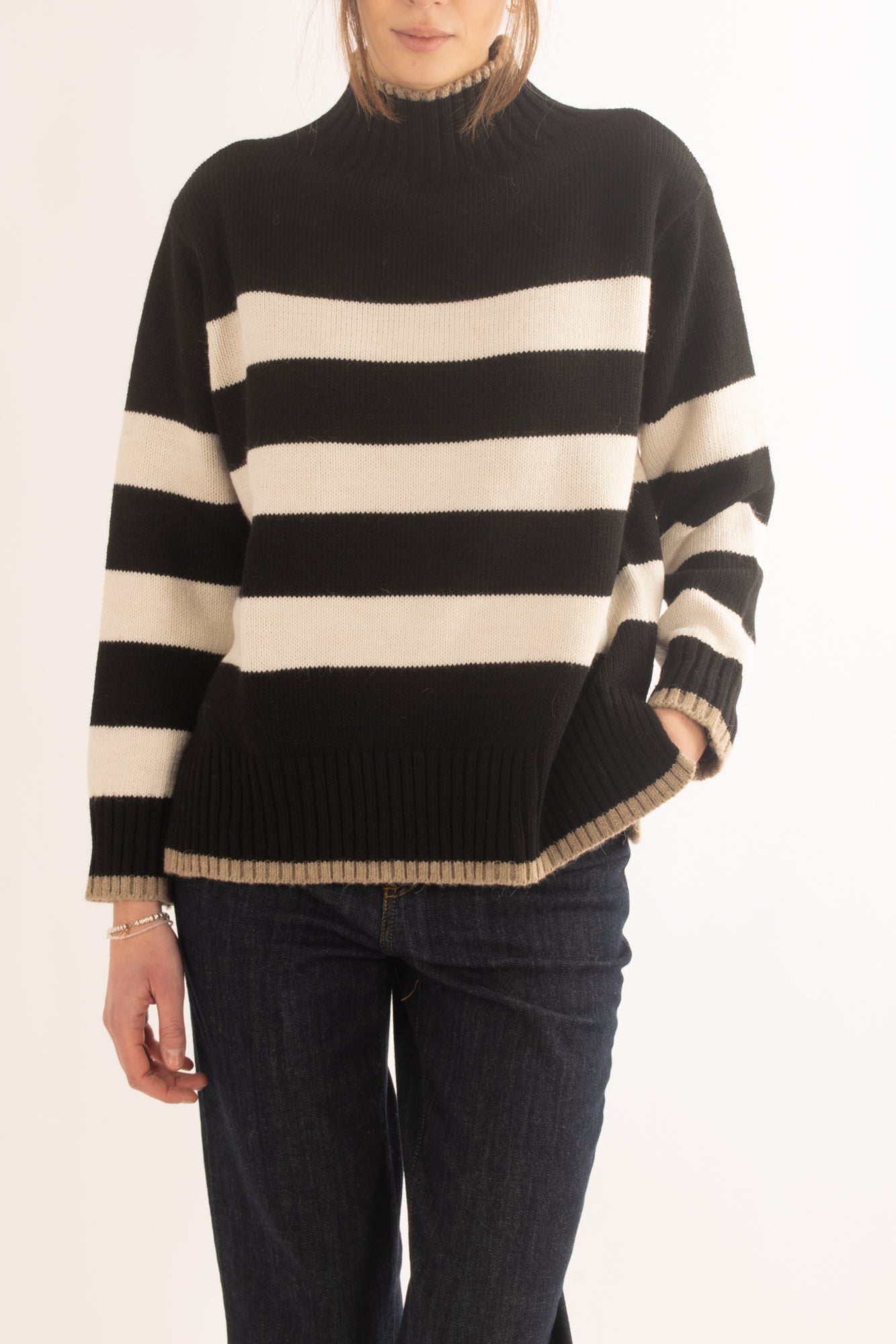 Maglione rigato da Donna Motel - Nero