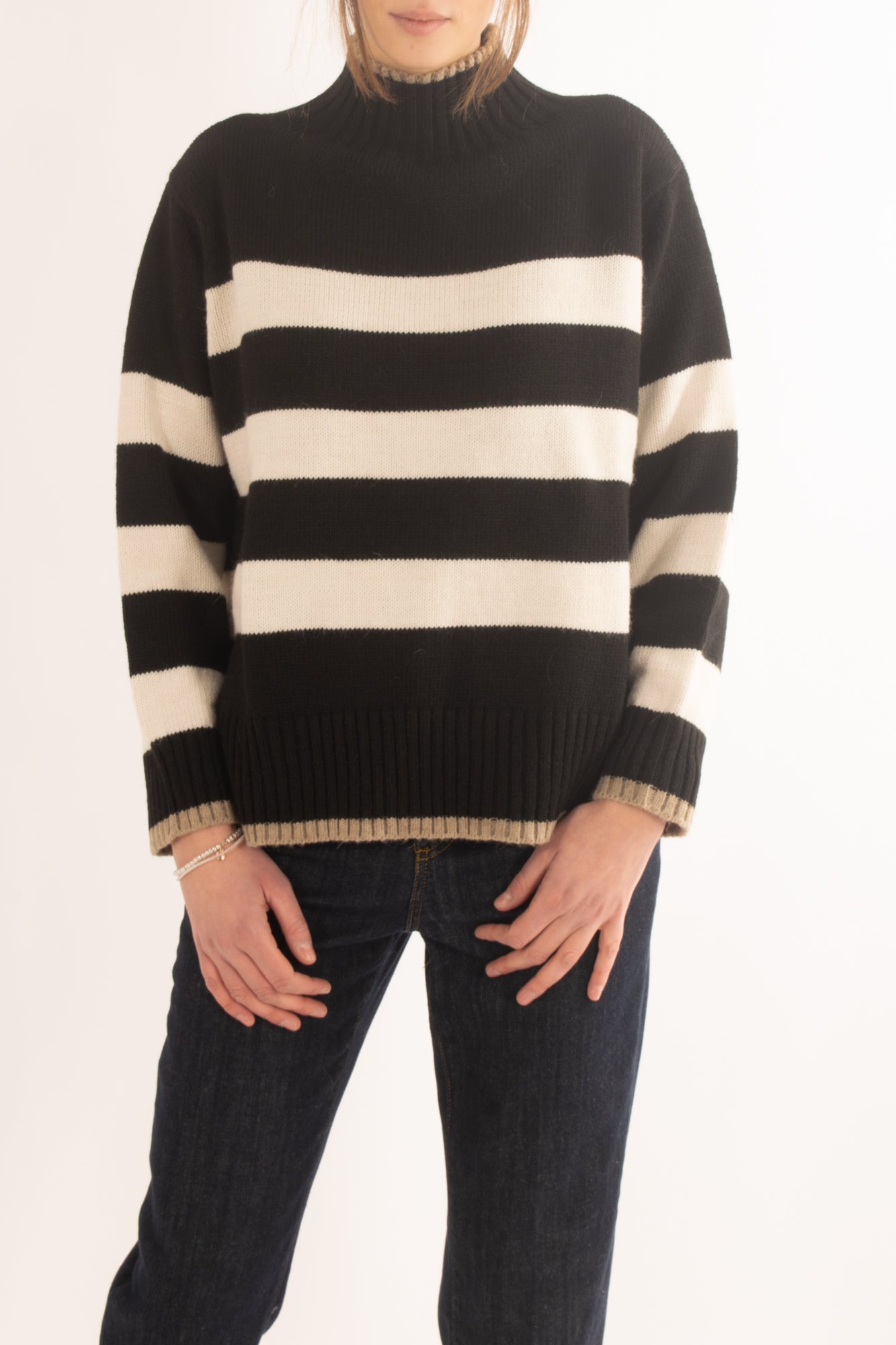 Maglione rigato da Donna Motel - Nero