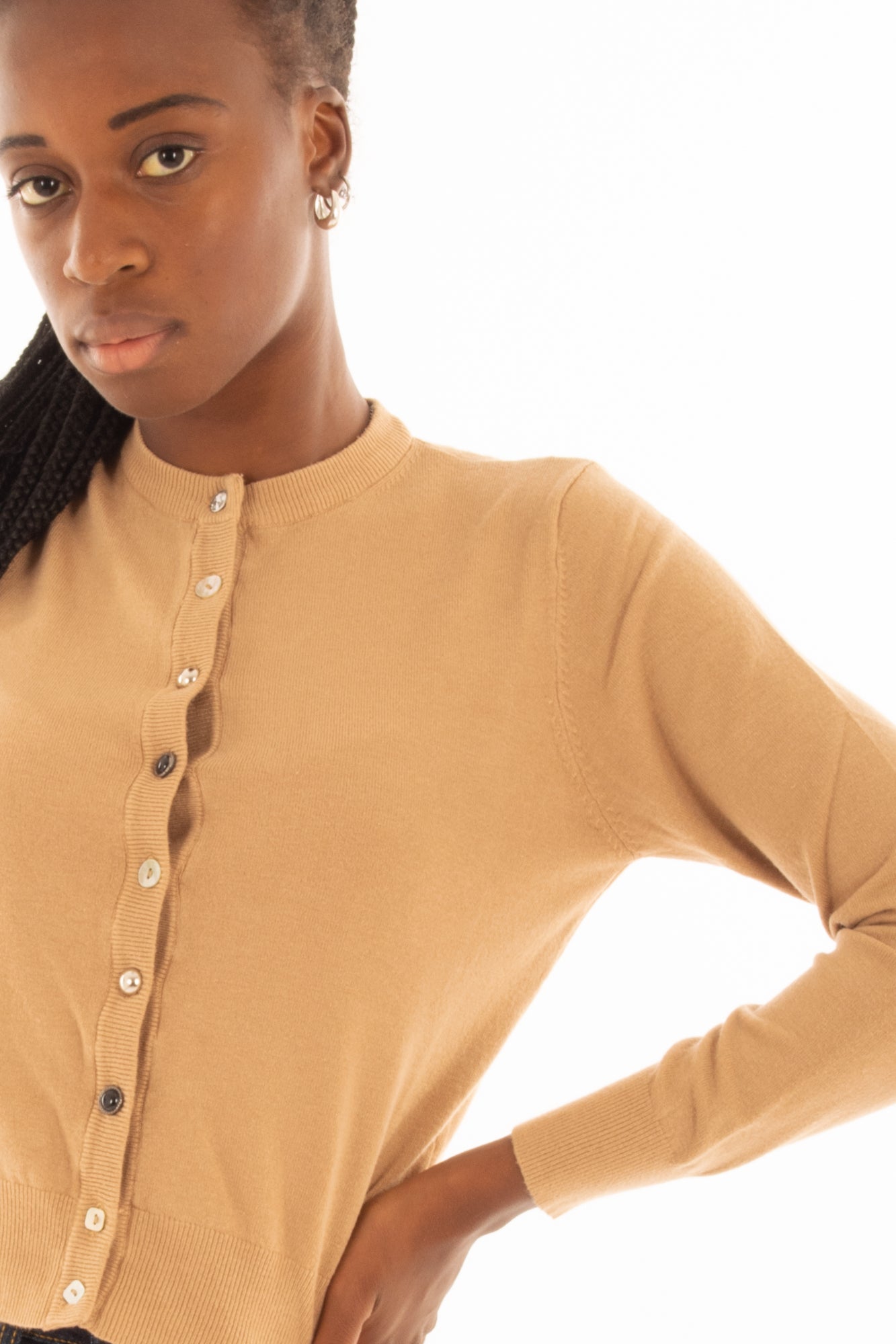 Cardigan girocollo bottoni diversi Susy mix - Mandorla