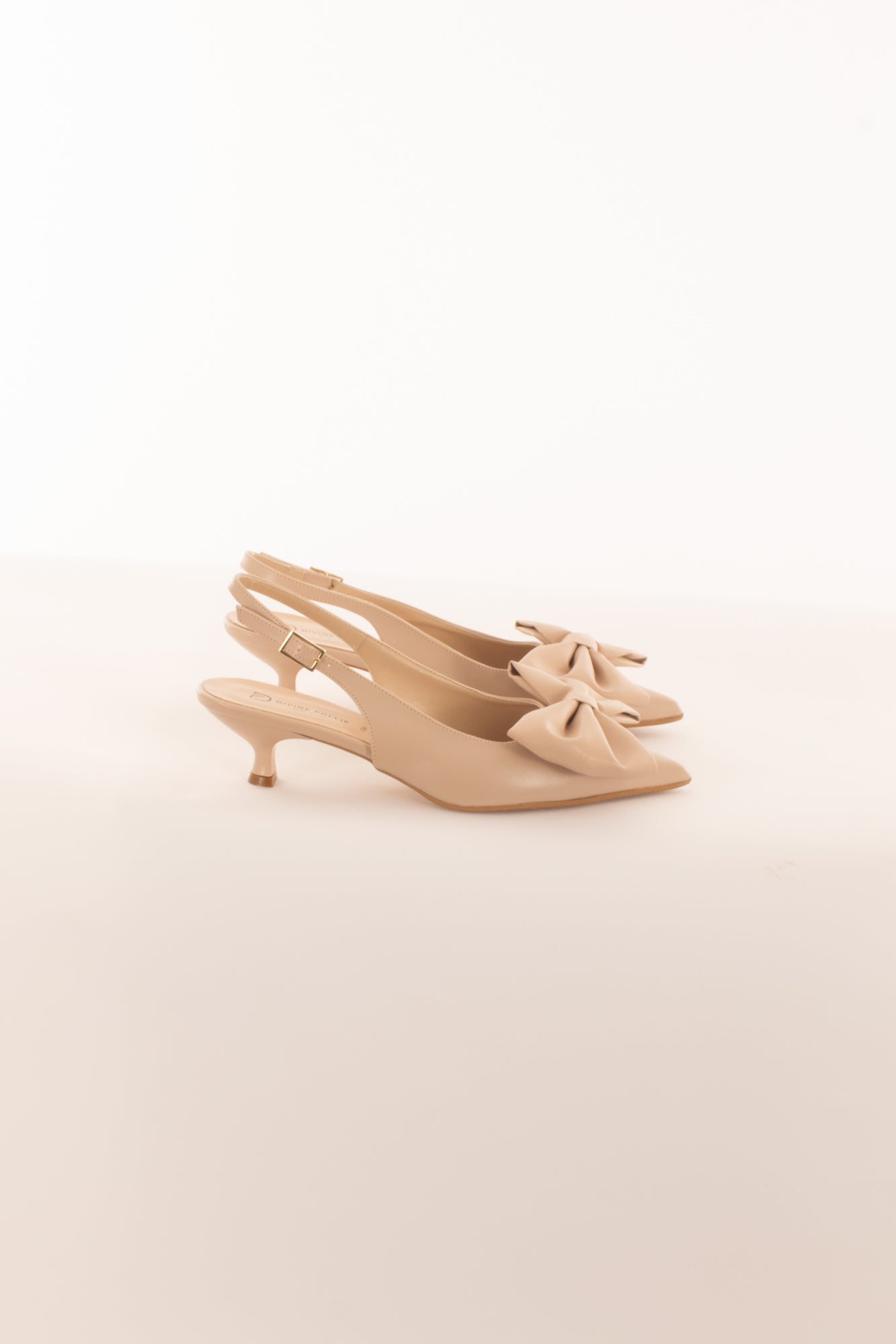 Scarpa sling back con fiocco da Donna Divine follie - Carne