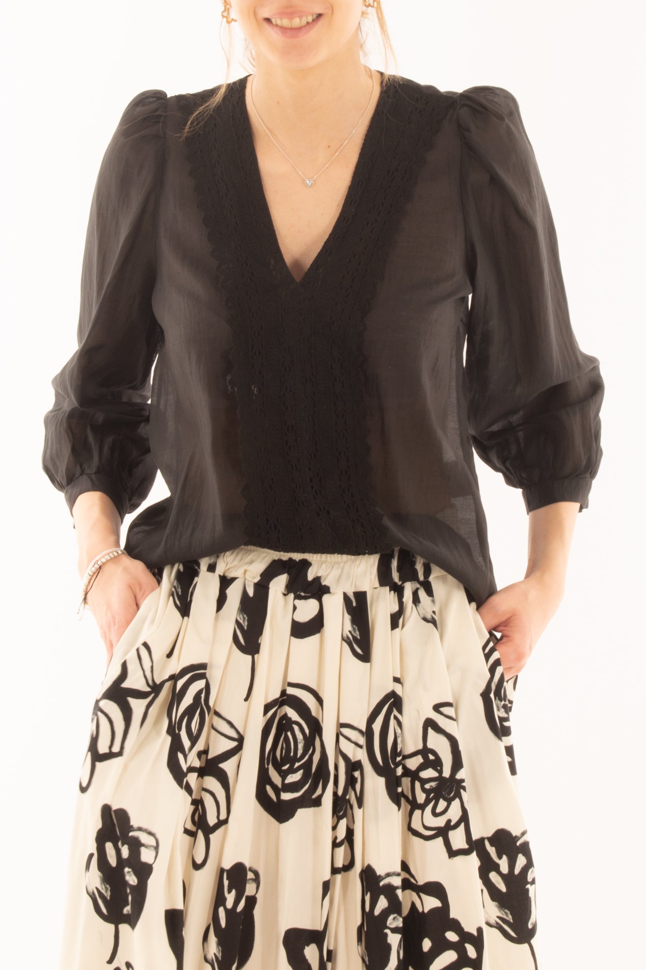 Maglia con profili in pizzo da Donna Metoo Nero