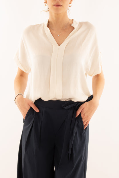 Blusa con scollo a v e piega da Donna Metoo - Gesso