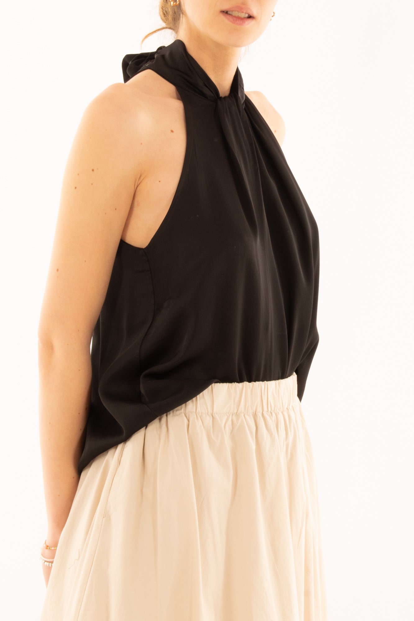 Smanicata allacciata al collo da Donna Metoo - Nero