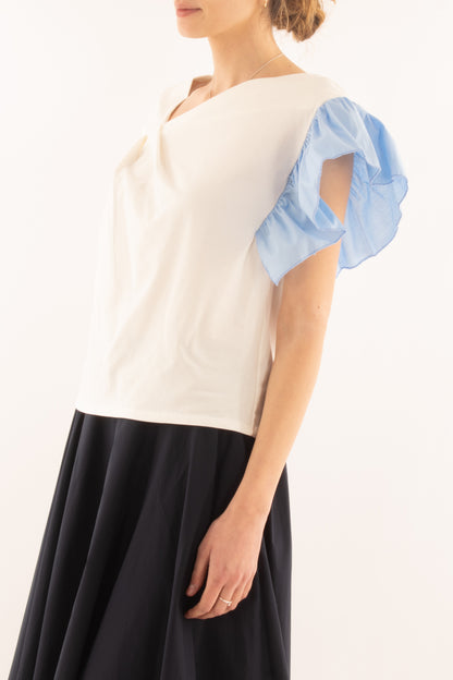 T-shirt asimmetrica da Donna Metoo - Celeste