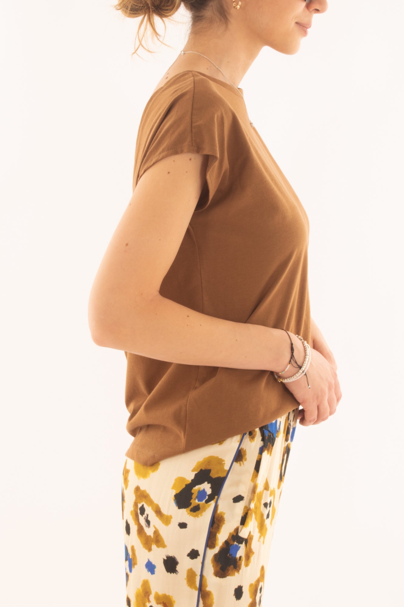 T- shirt con schiena scollata da Donna Souvenir -Moka