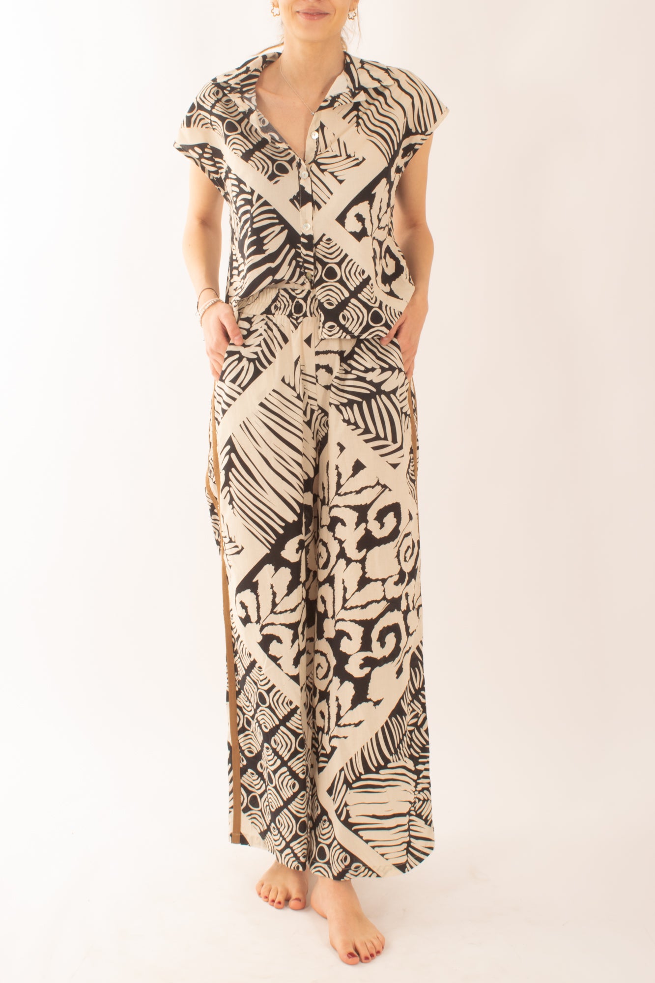 Camicia fantasia senza maniche da Donna Susy mix - Sabbia