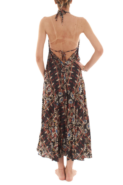 con schiena scollata