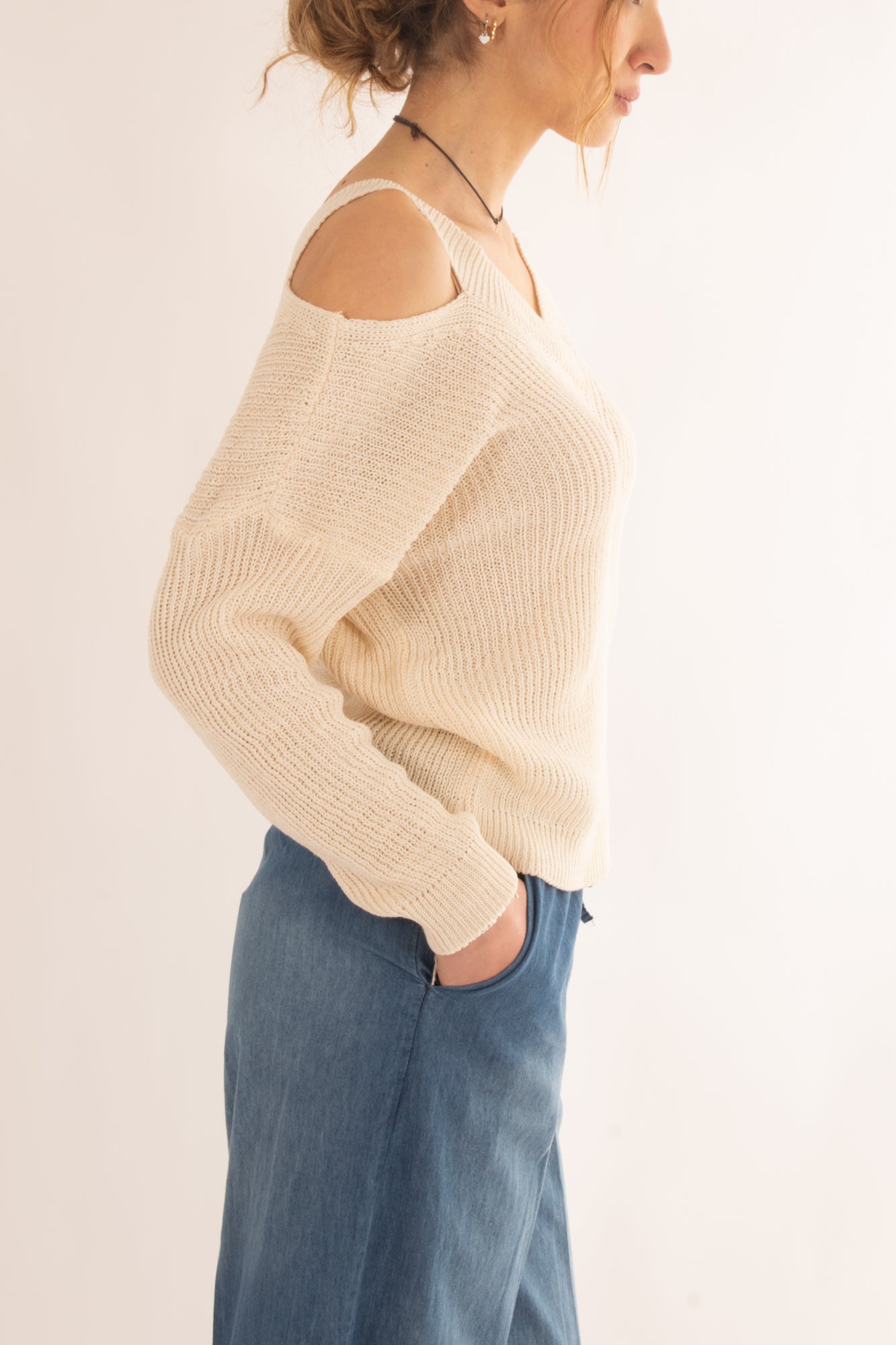 Maglia di filo con spalle scoperte da Donna Susy mix - Crema