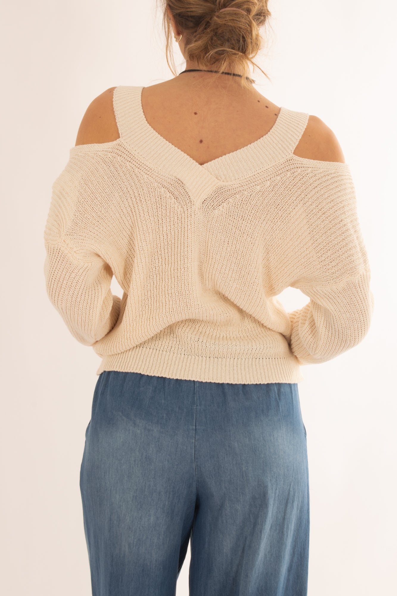 Maglia di filo con spalle scoperte da Donna Susy mix - Crema