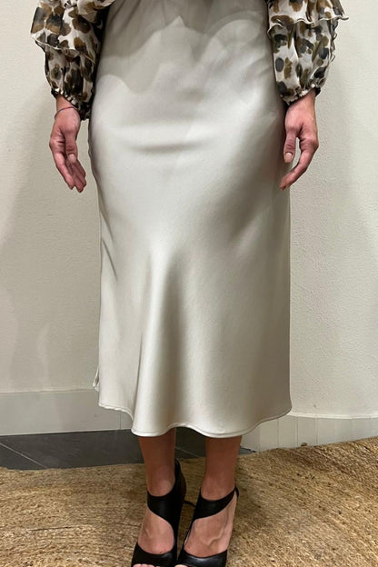 Gonna 3/4 in satin