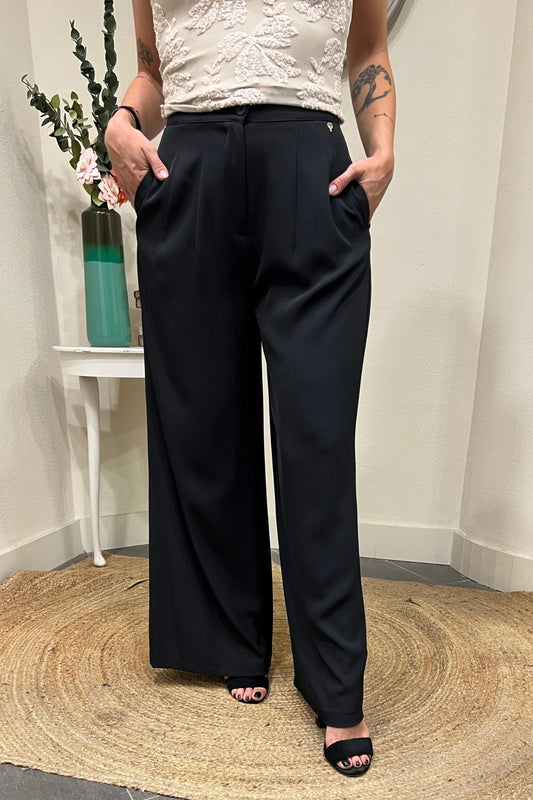PHILIA LOFT Pantalone palazzo Philia loft Nero