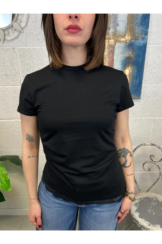 SUSY MIX T-shirt asimmetrica con pizzo Susy mix Nero