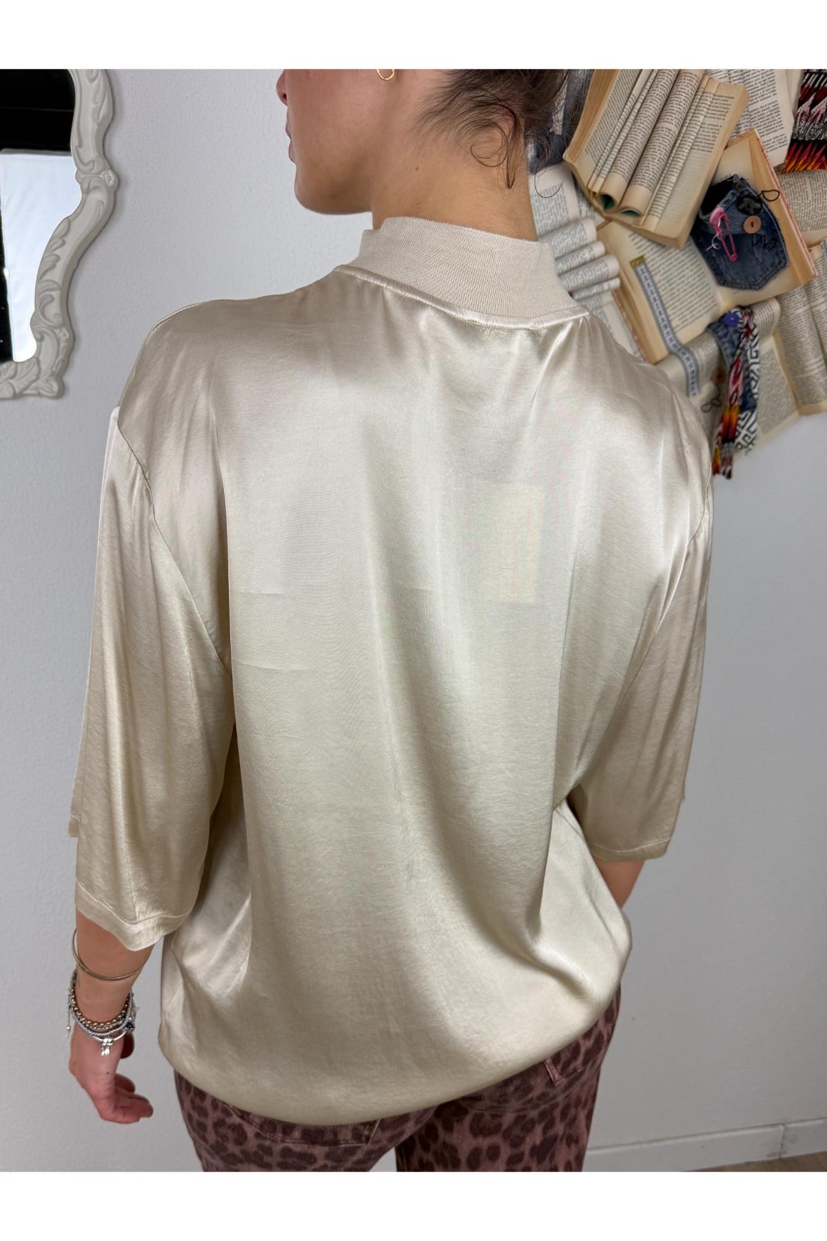 DIXIE Maglia a lupetto in satin Dixie Burro