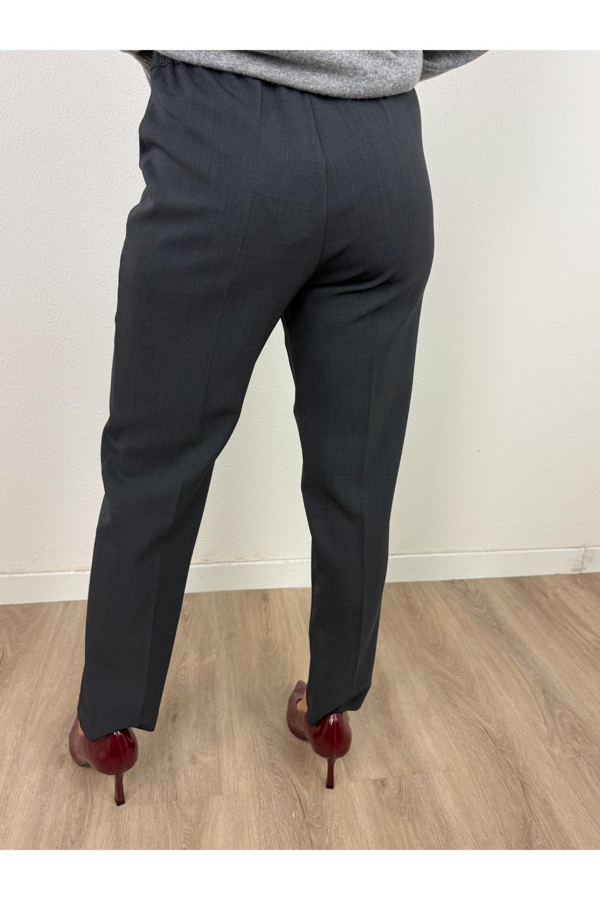 LE STREGHE Pantalone dritto Le streghe Grigio