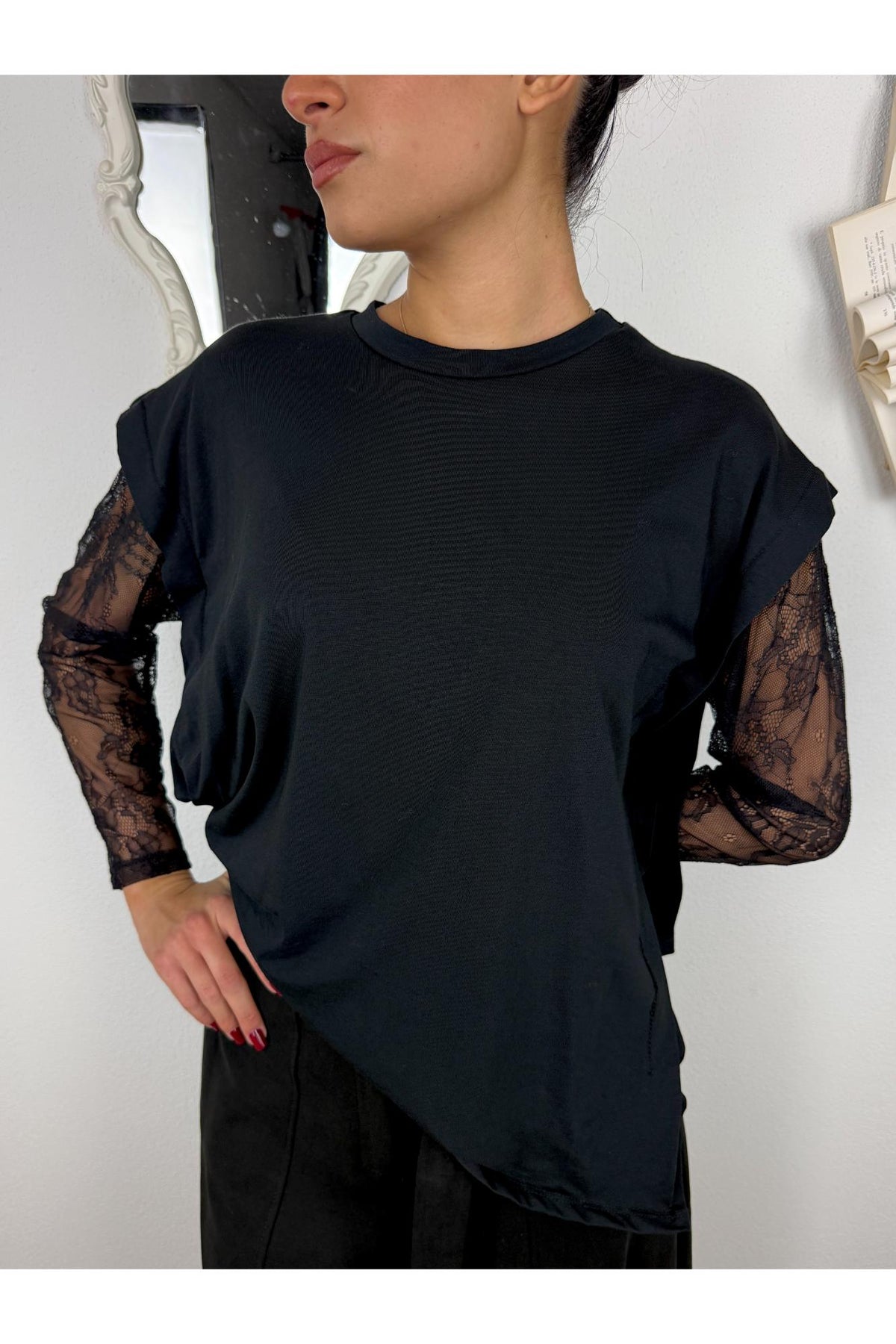 METOO Maglia con manica in pizzo taglio sbiego Metoo Nero