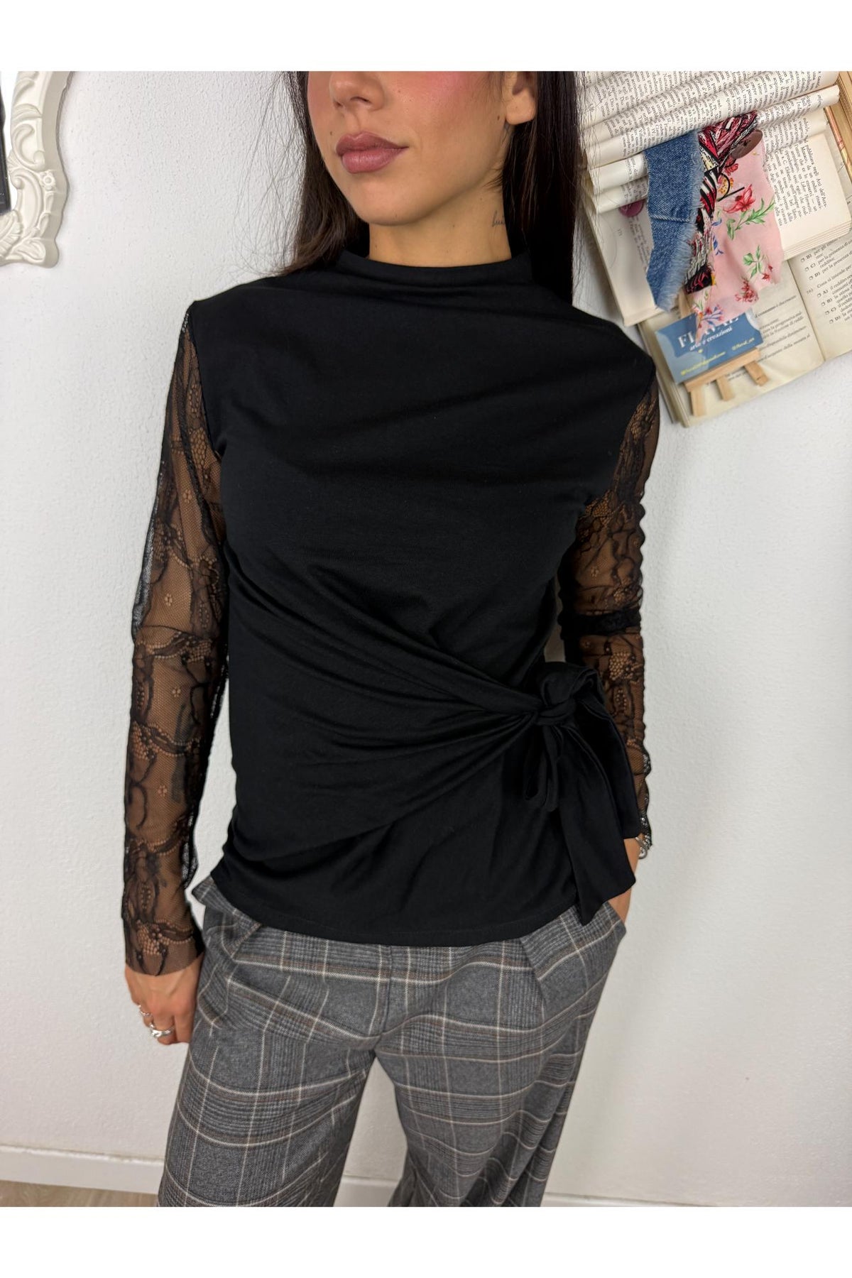 METOO Maglia con nodo e manica in pizzo Metoo Nero