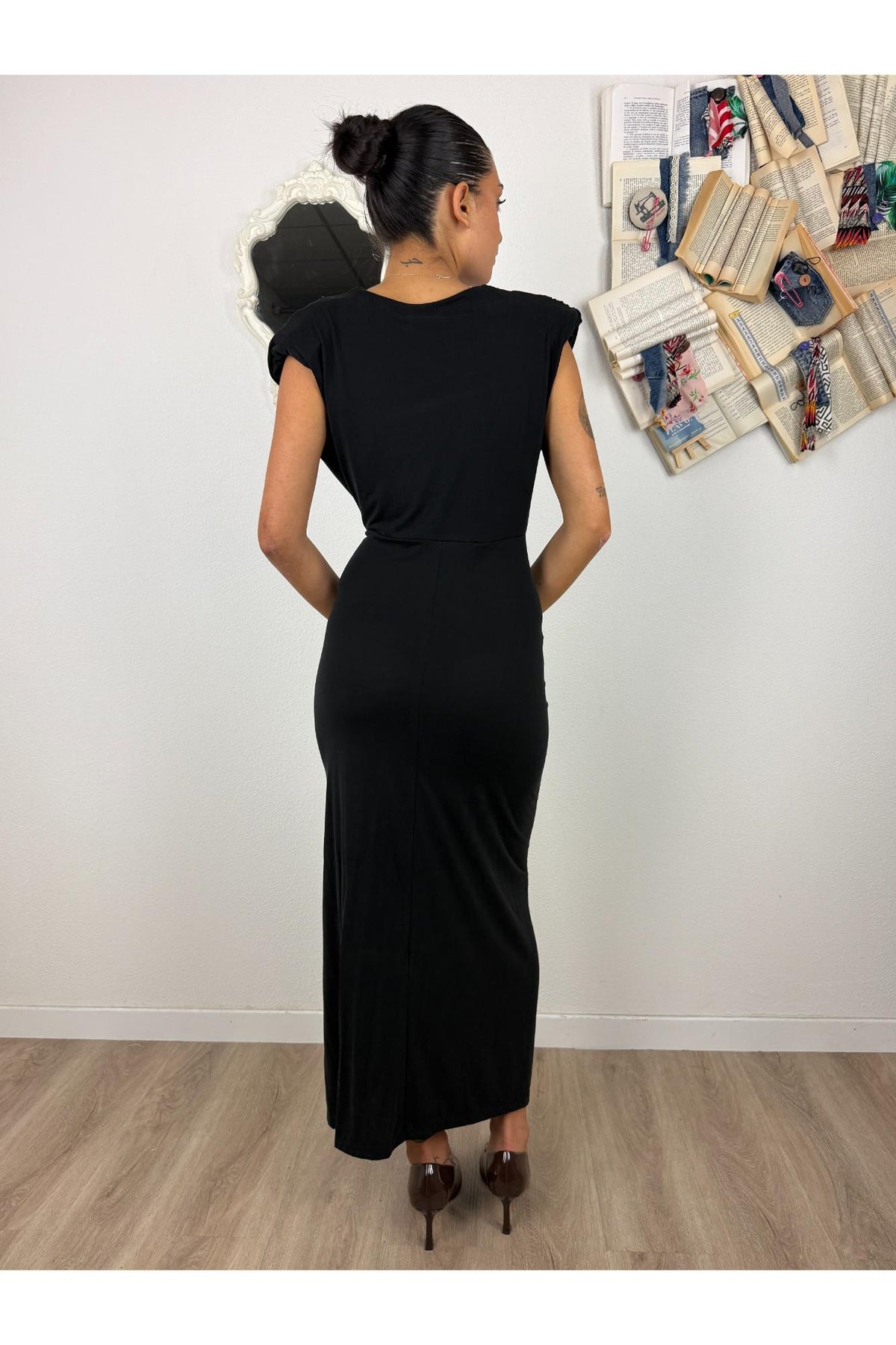 METOO Abito lungo con scollo profondo e spallina Metoo Nero
