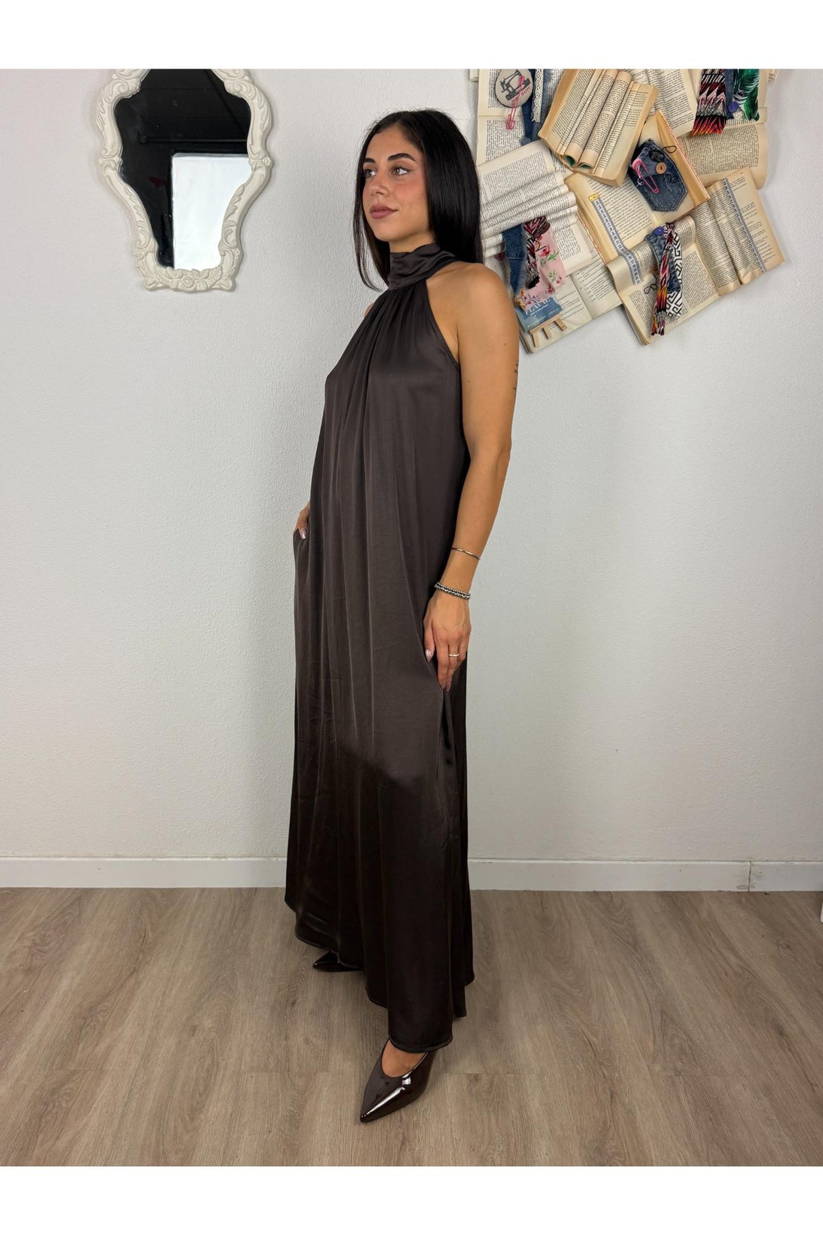 METOO Abito lungo in satin con fiocco sulla schiena Metoo Moro