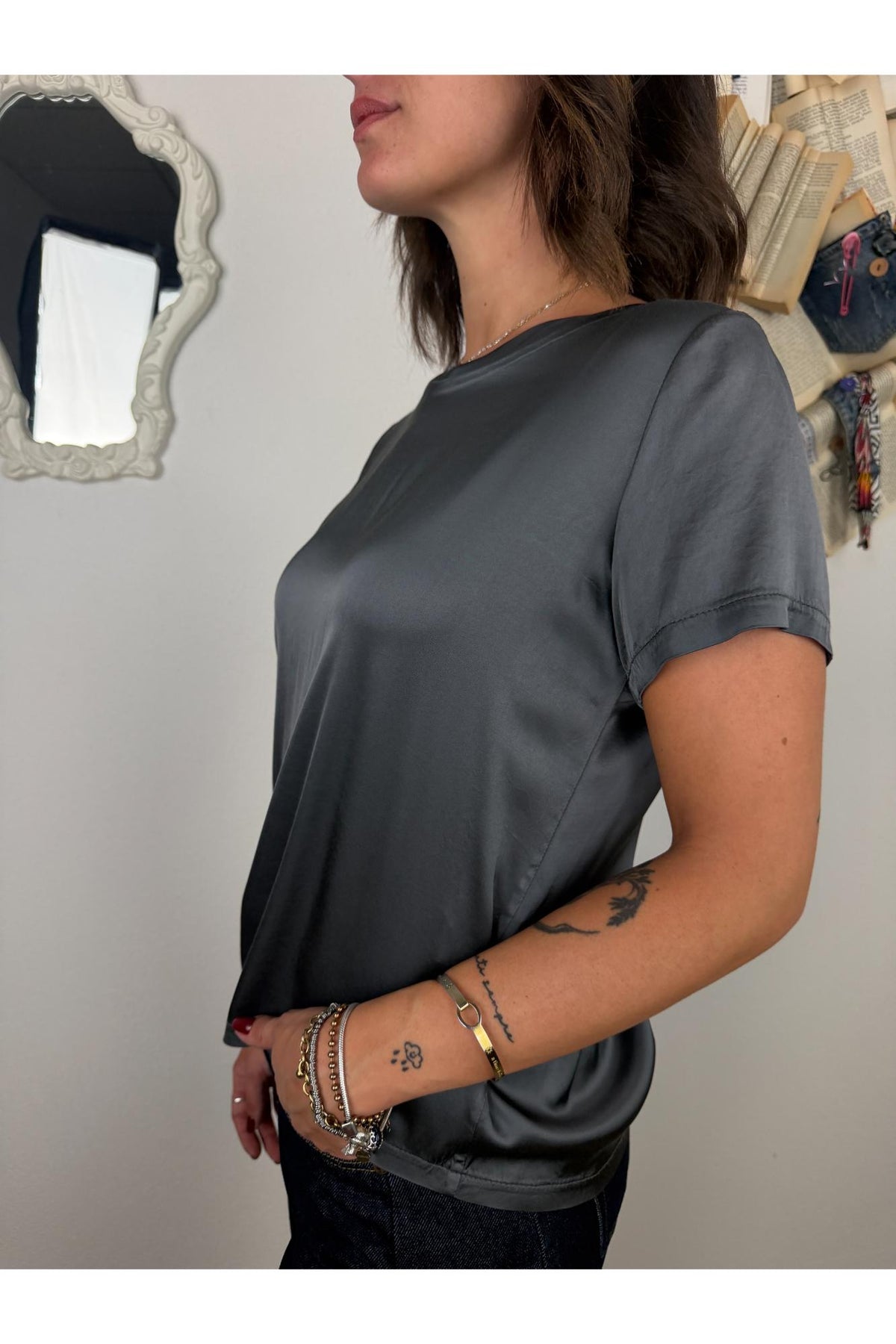 MOTEL Maglia in satin manica corta Londra