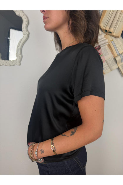 MOTEL Maglia in satin manica corta Nero