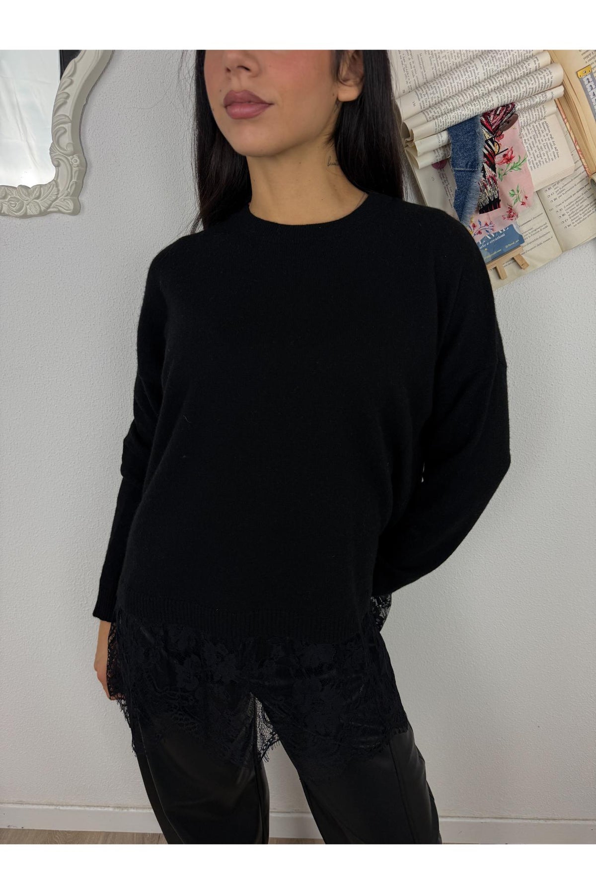 MOTEL Maglione lungo con pizzo Motel Nero