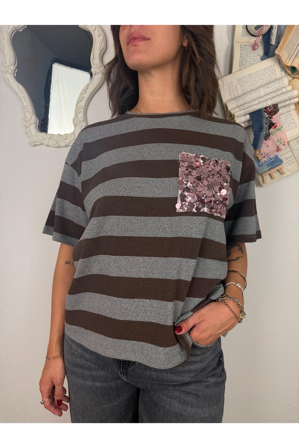 SUSY MIX Maglia rigata con taschino di paillettes Susy mix Moro