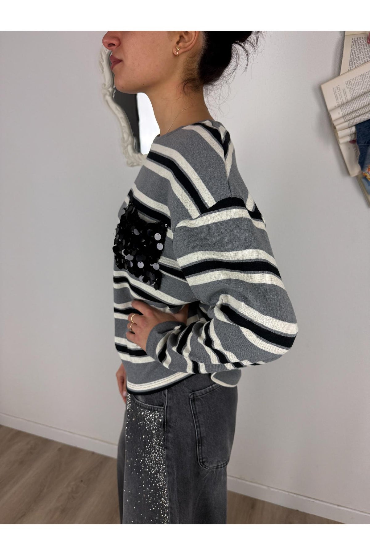 SUSY MIX Maglia rigata con taschino di paillettes Susy mix Grigio