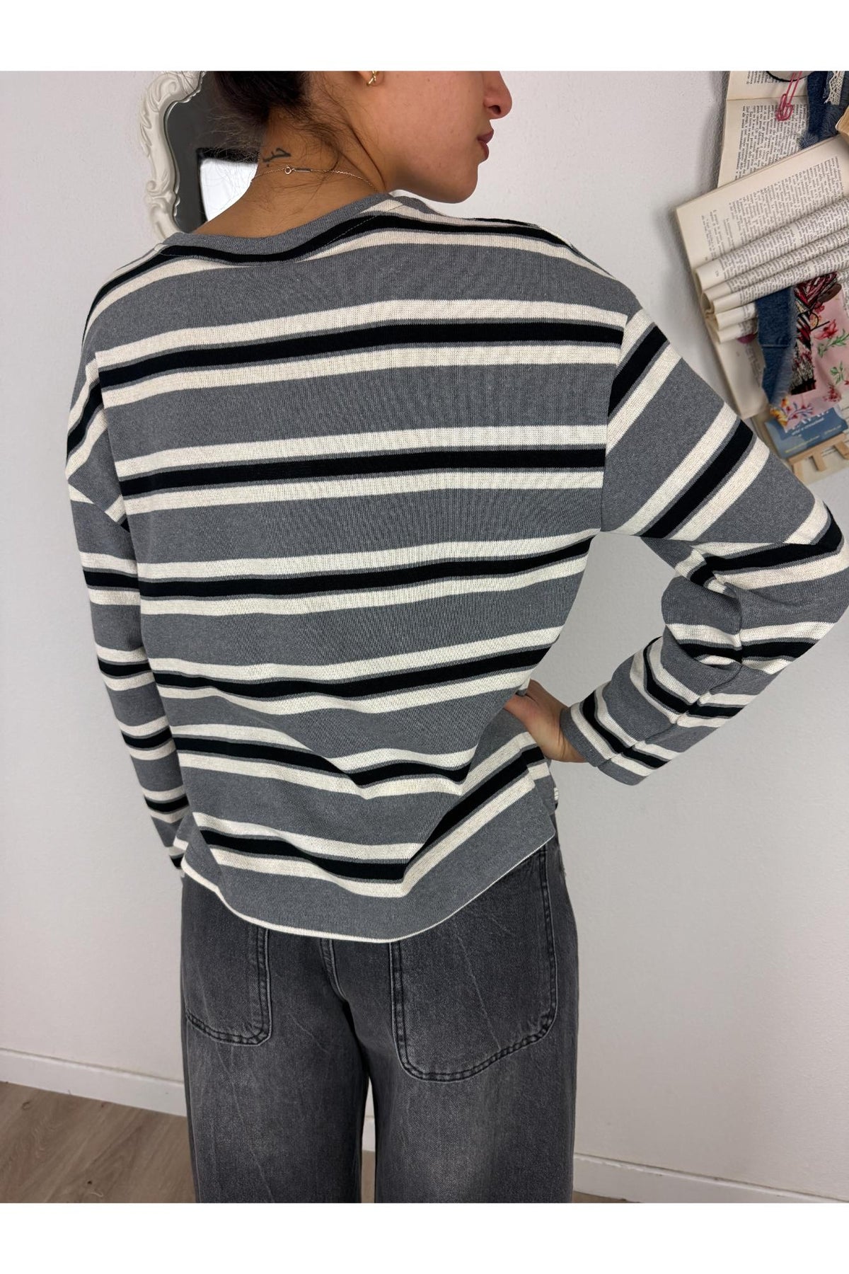 SUSY MIX Maglia rigata con taschino di paillettes Susy mix Grigio