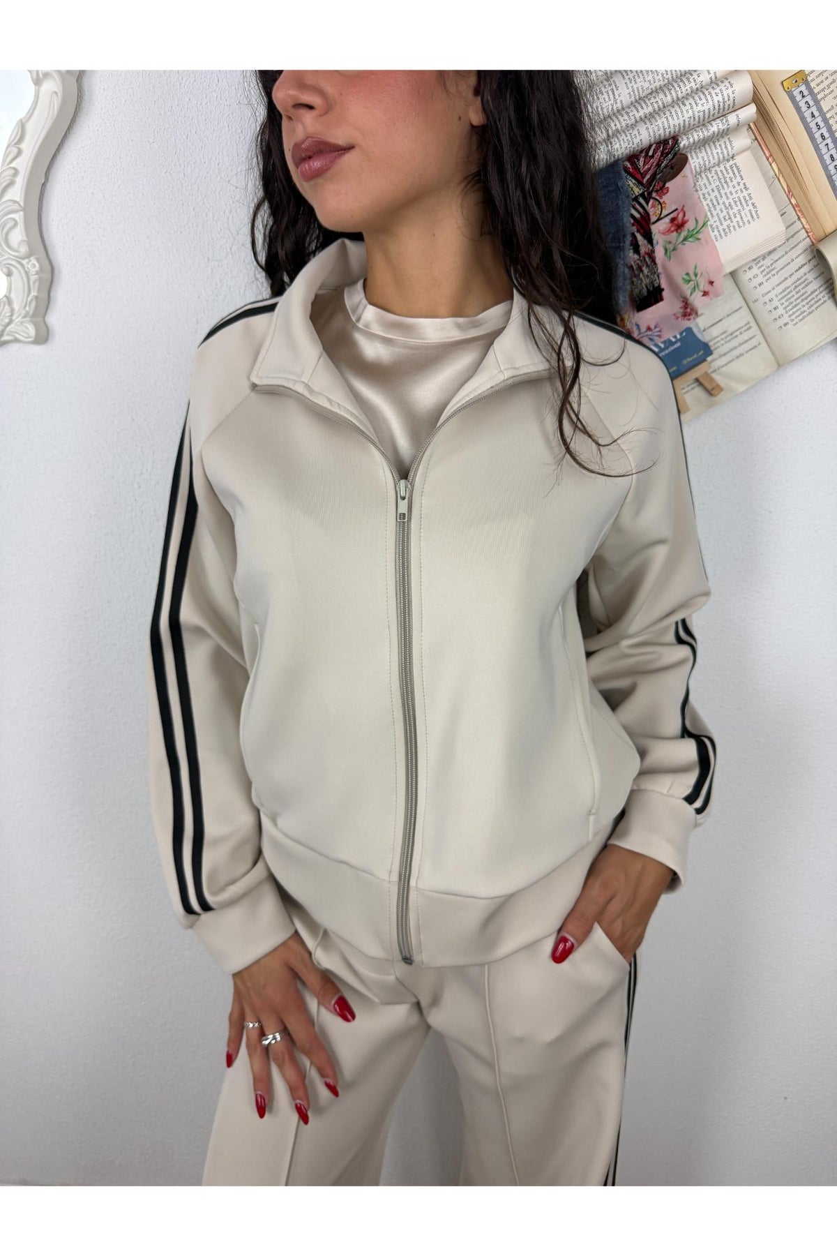 SUSY MIX Felpa con zip e righe lungo la spalla Susy mix Panna