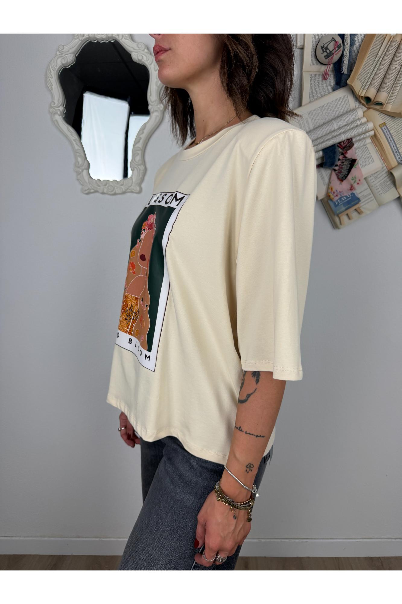 SUSY MIX T-shirt stampata over con spalline Susy mix Nocciola